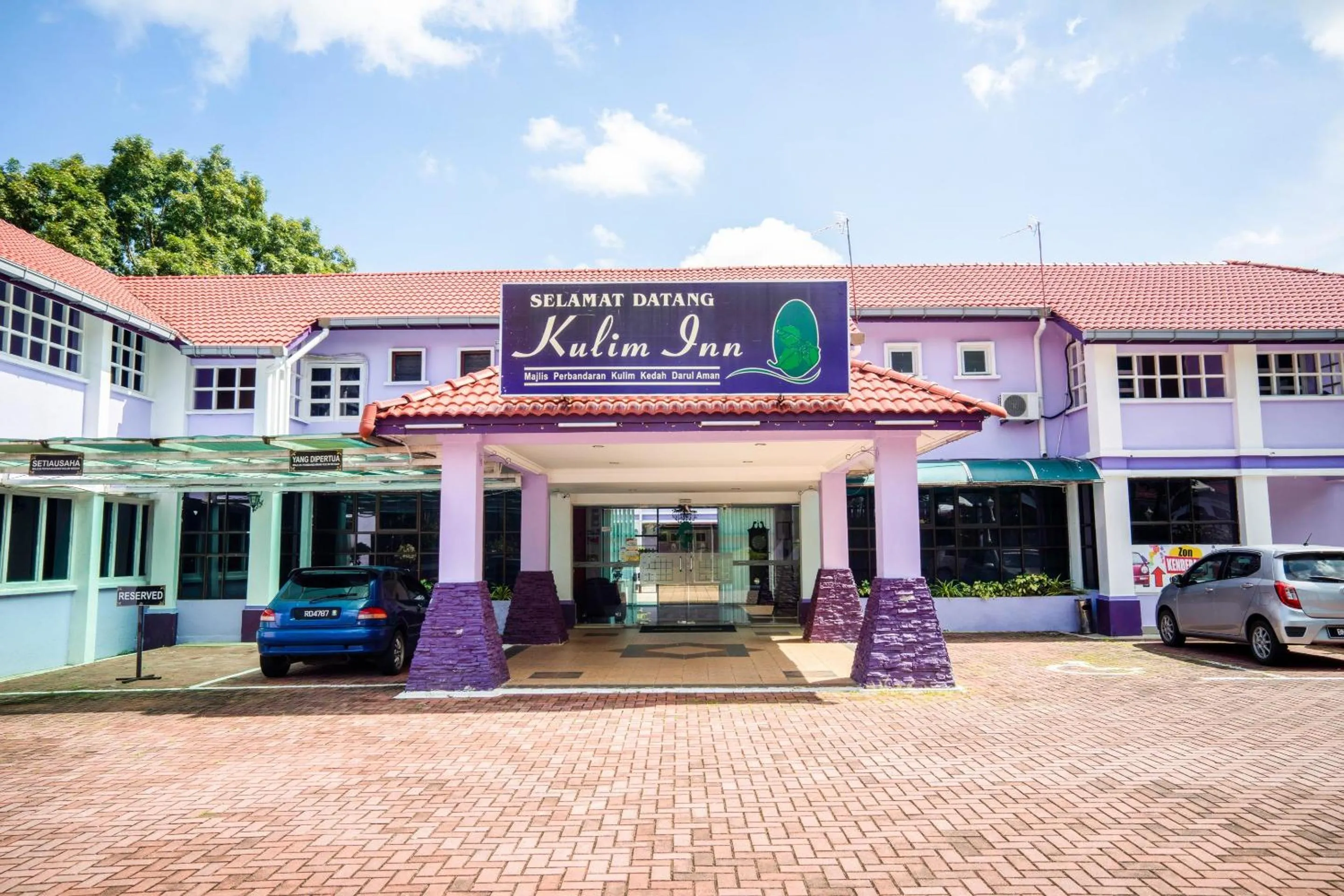 Facade/entrance in Hotel O Kulim Inn