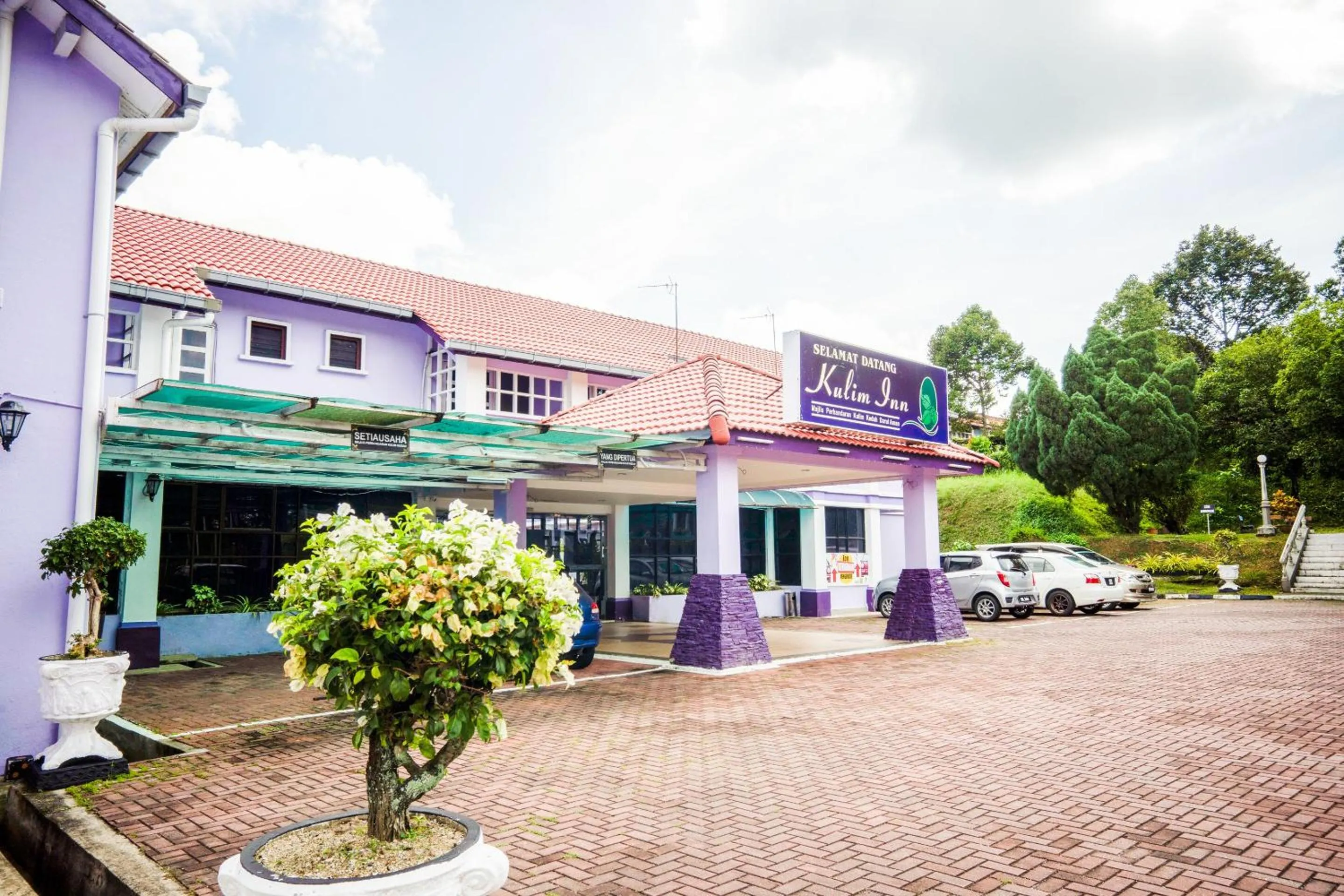 Facade/entrance in Hotel O Kulim Inn