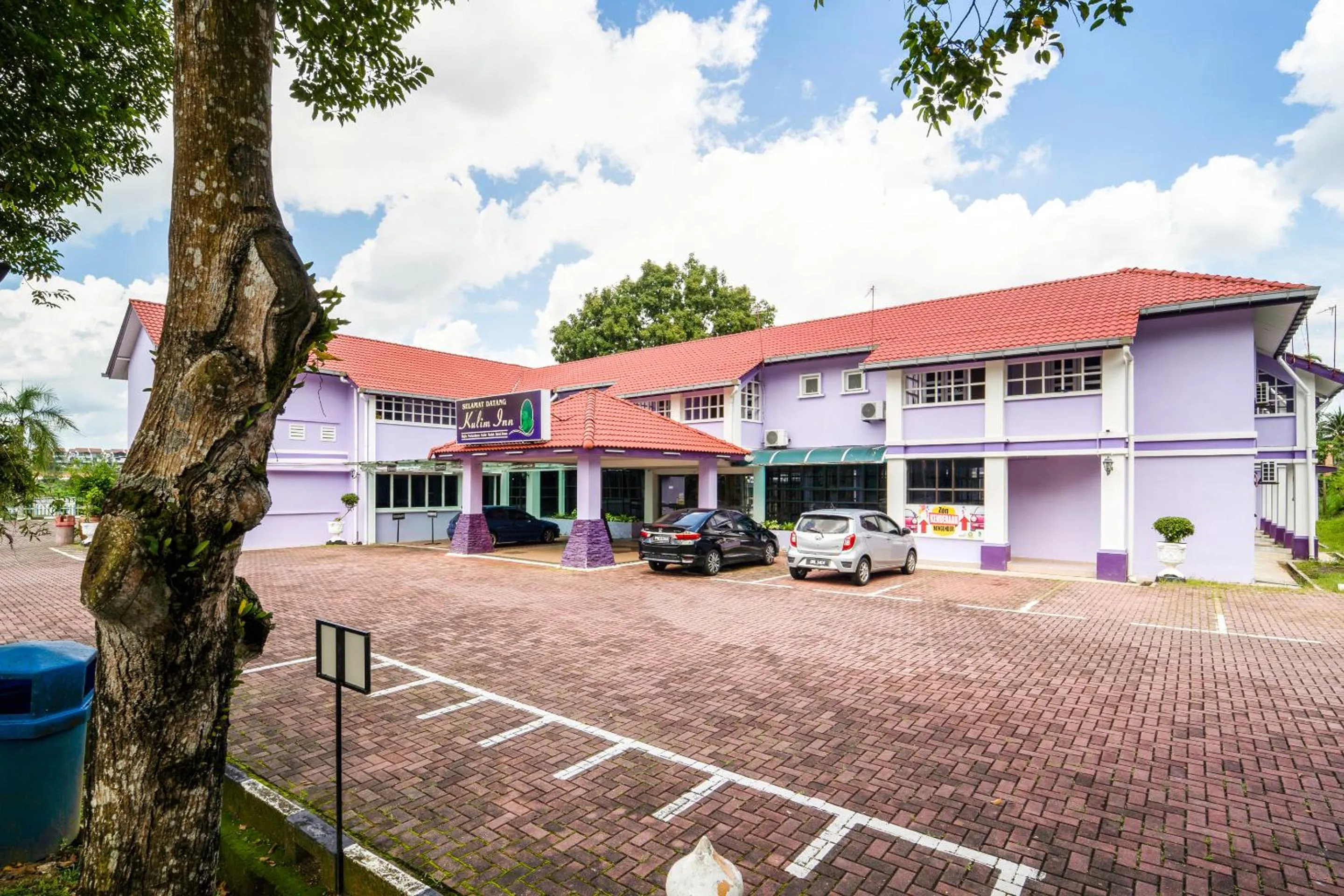 Property building in Hotel O Kulim Inn