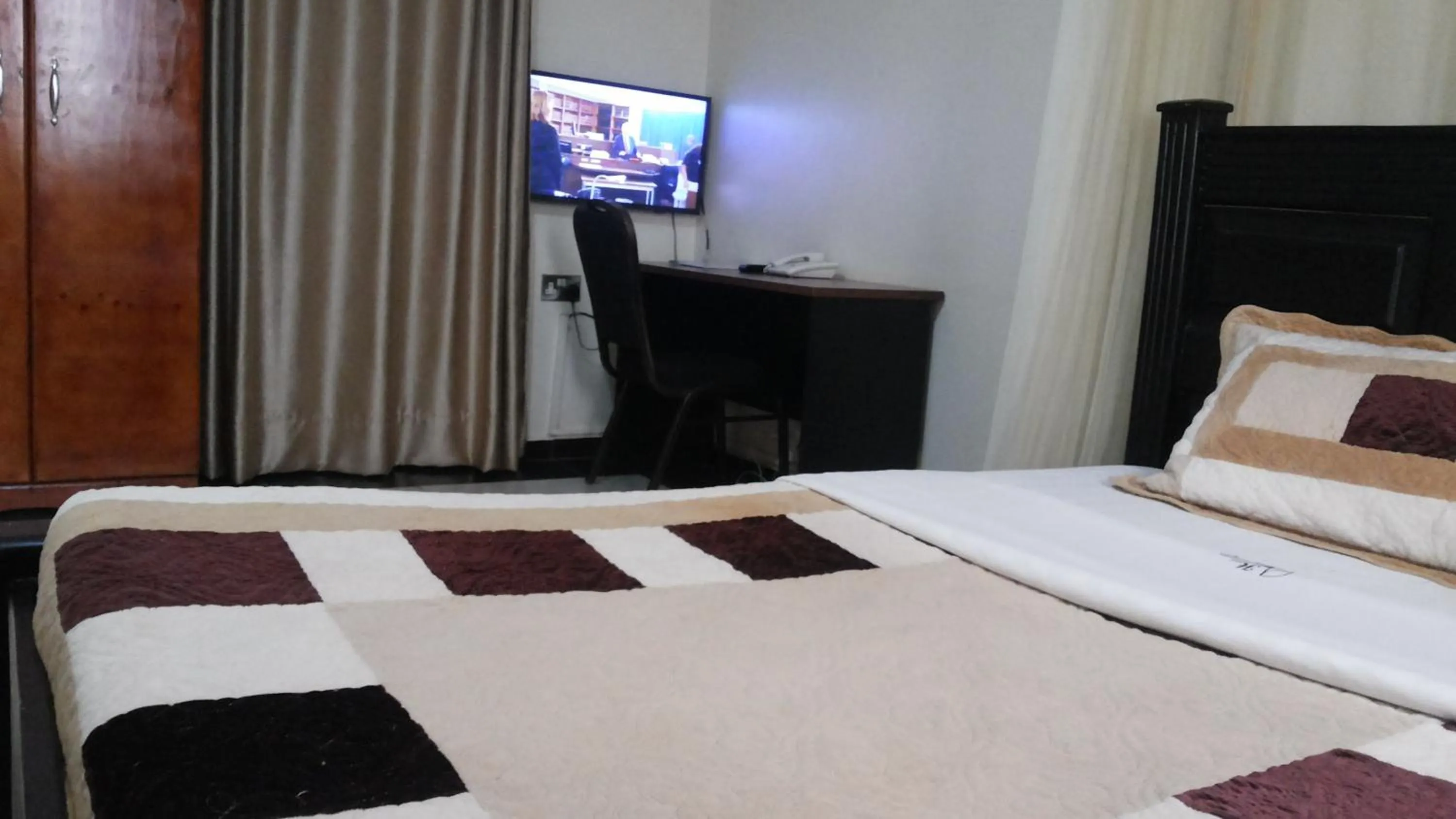 Photo of the whole room in Hotel Good News