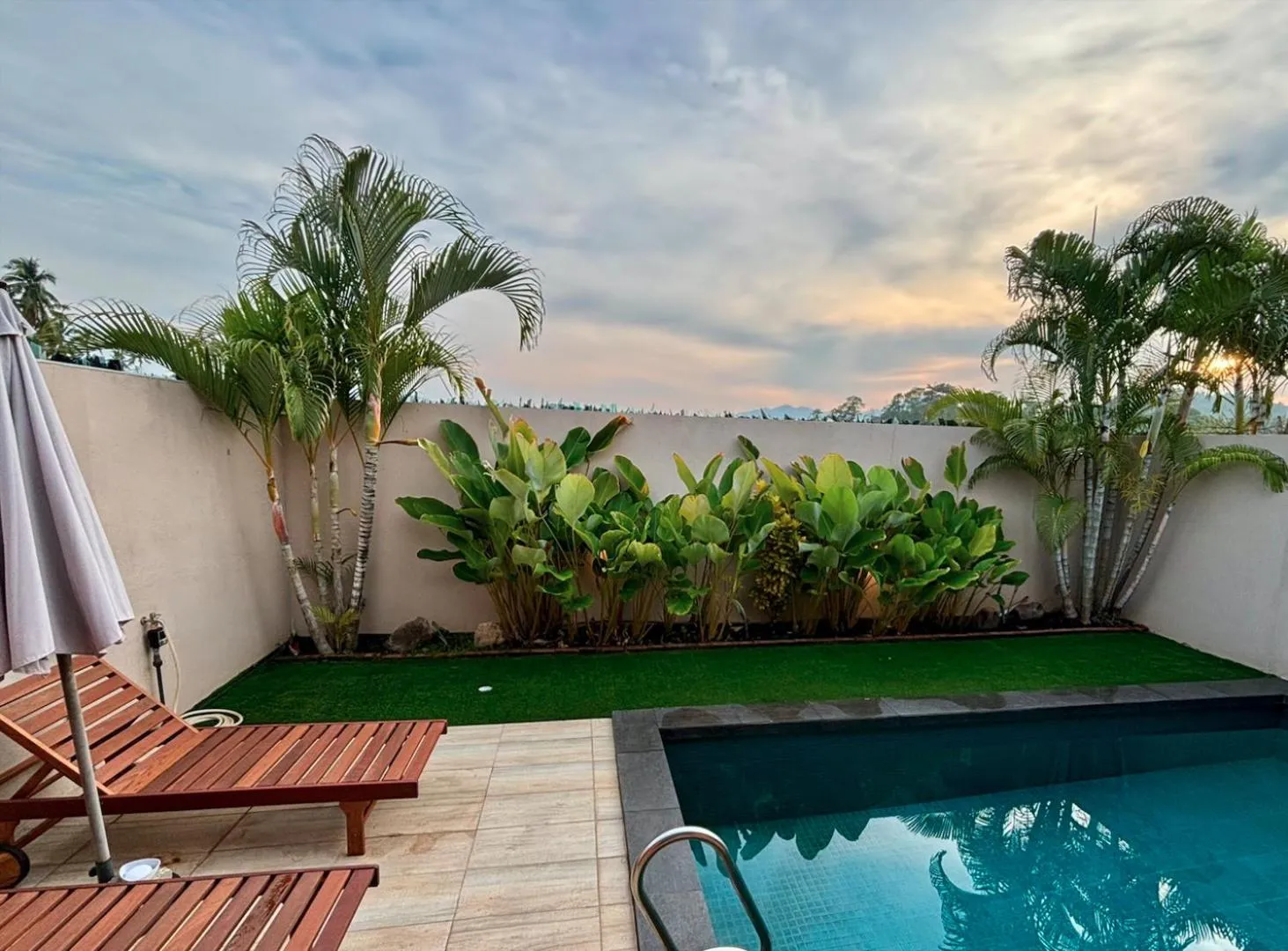 Patio in The Paddy Field - Private Pool Villas