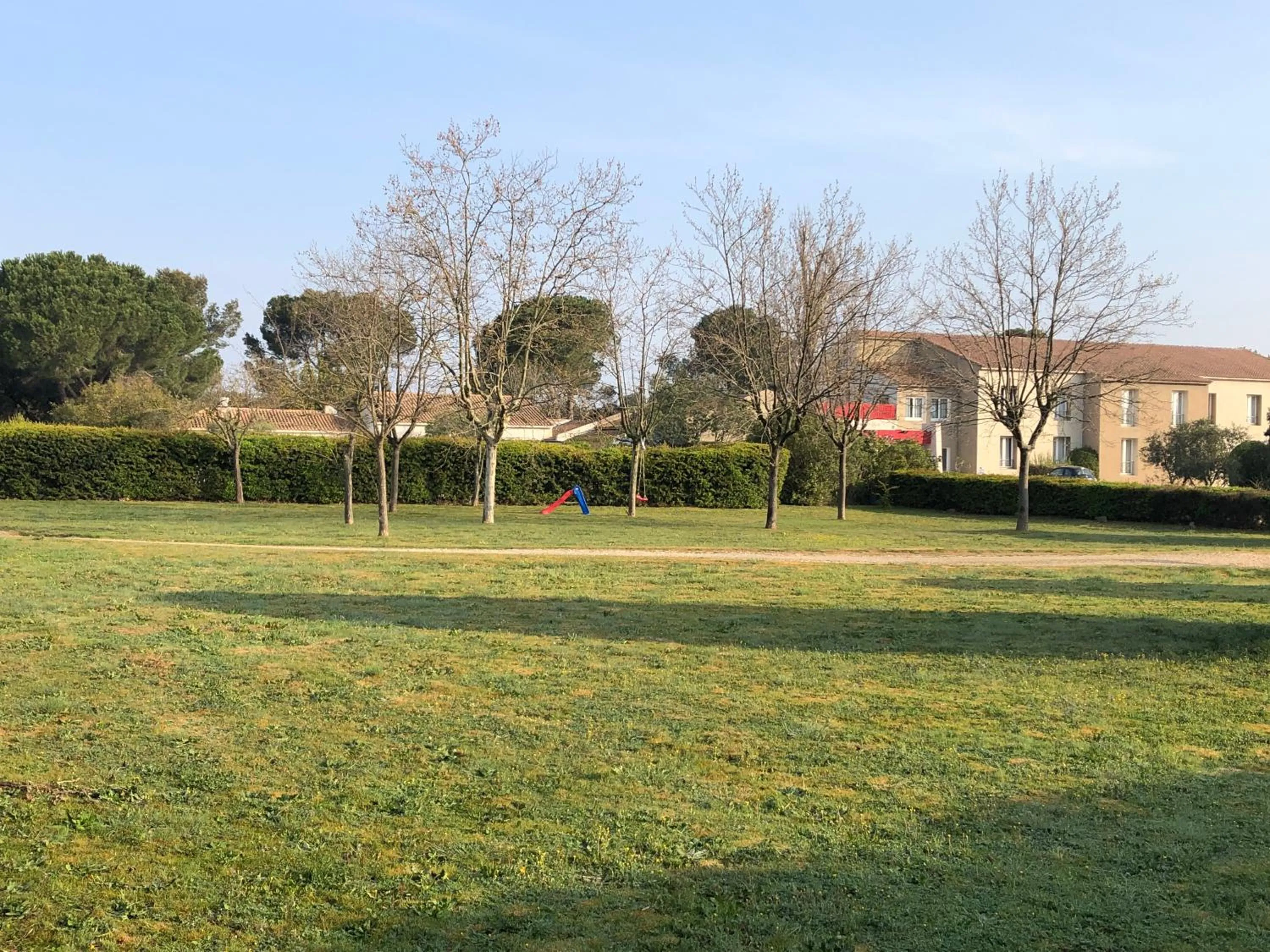 Property building in Logis Hôtel Restaurant Les Aubuns