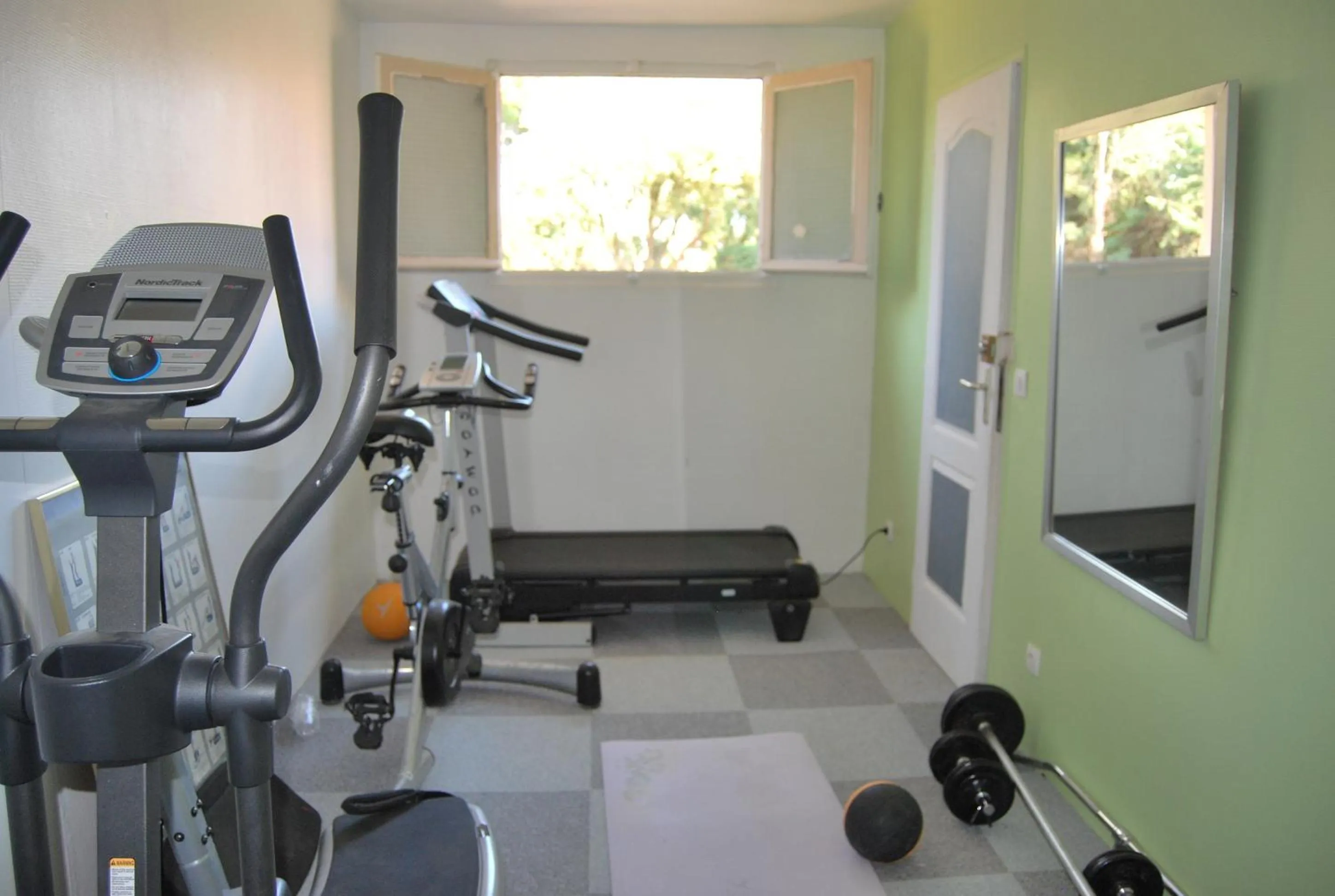 Activities in Logis Hôtel Restaurant Les Aubuns