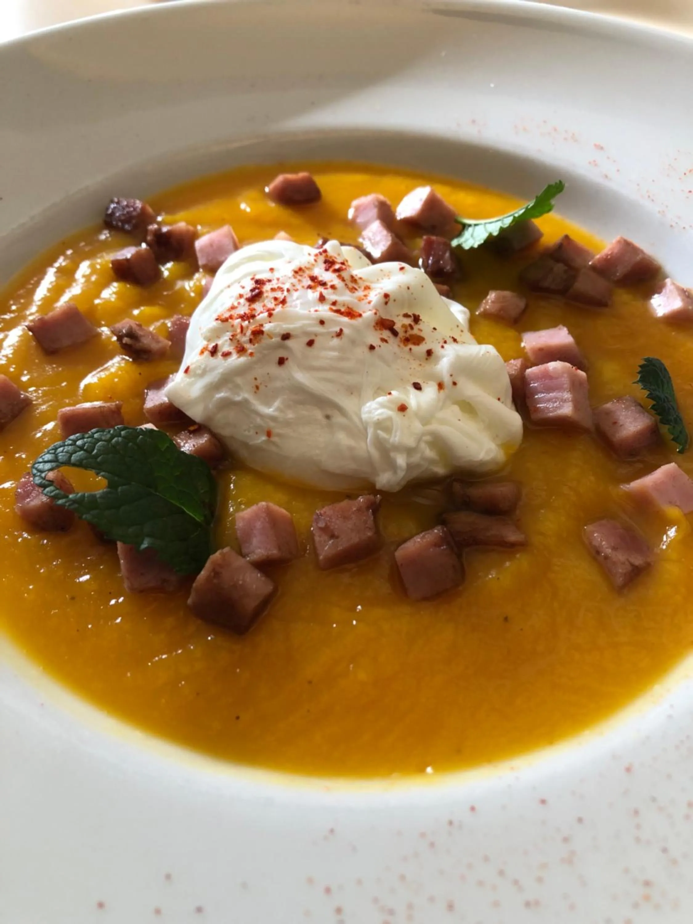 Food in Logis Hôtel Restaurant Les Aubuns