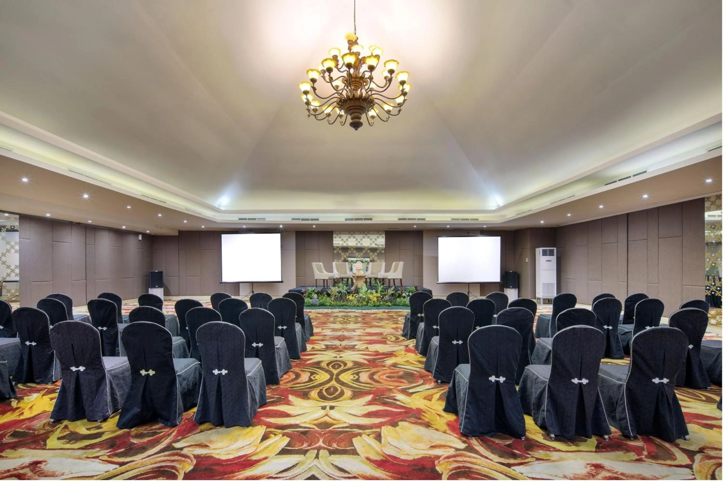 Meeting/conference room in Four Star by Trans Hotel