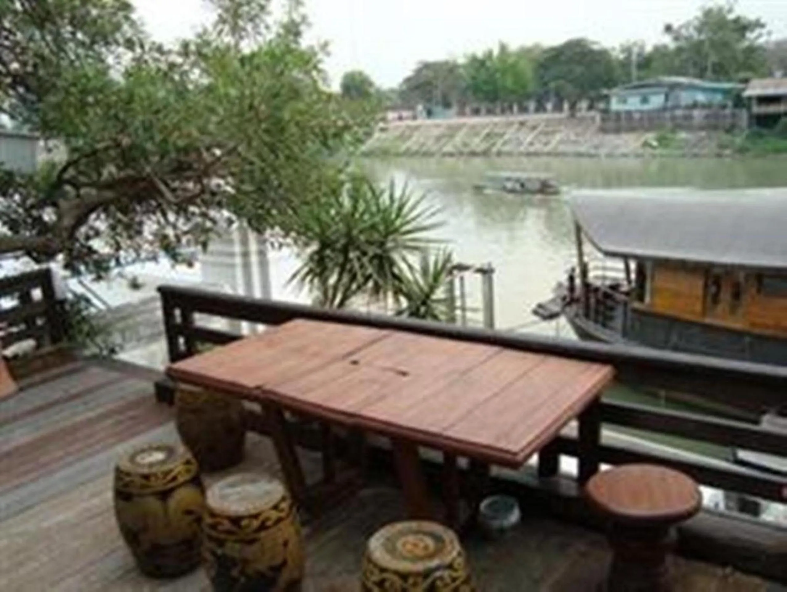 Area and facilities in Ayothaya Riverside House