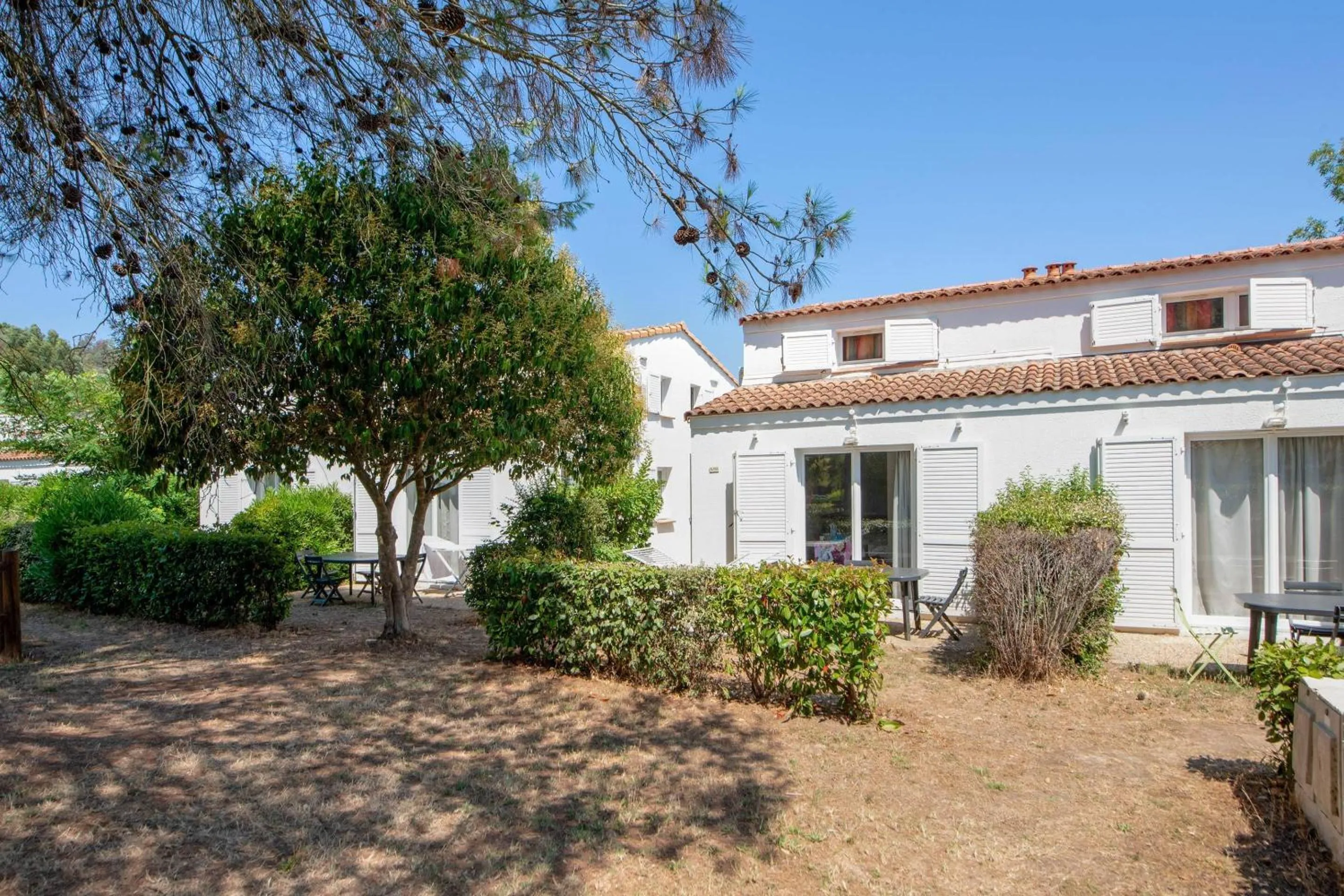 Property building in Comfort Aparthotel Mandelieu la Napoule Village