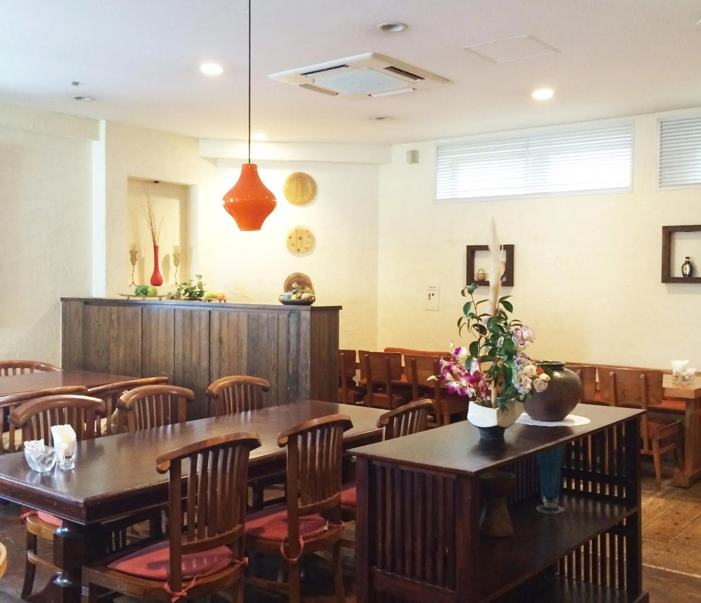 Restaurant/places to eat in Community & Spa Naha Central Hotel