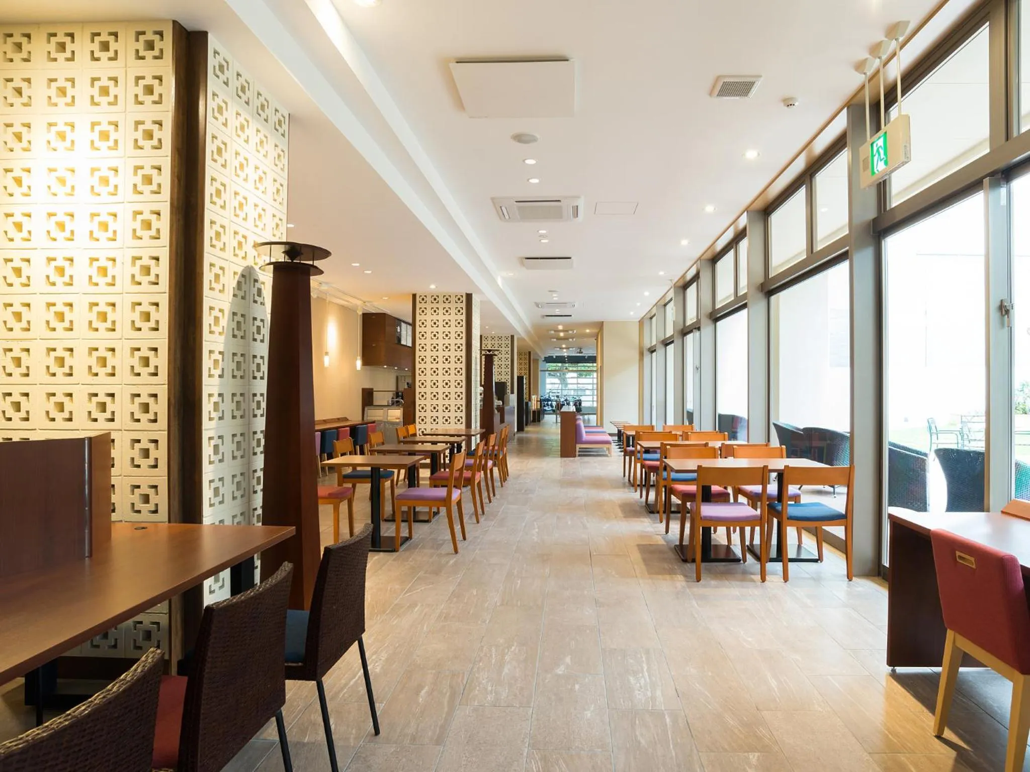 Restaurant/places to eat in Community & Spa Naha Central Hotel