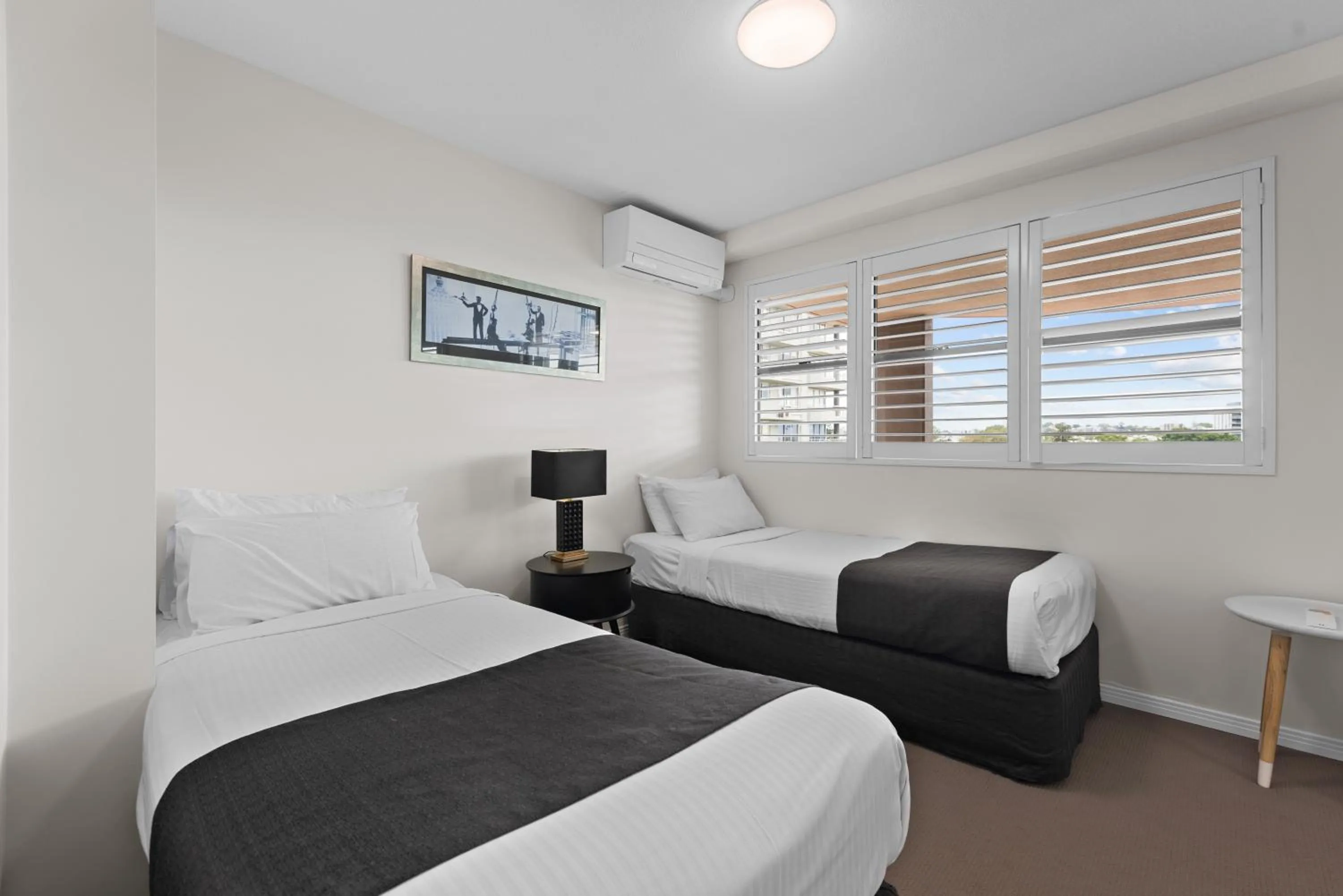 Bedroom, Bed in The Oasis Apartments