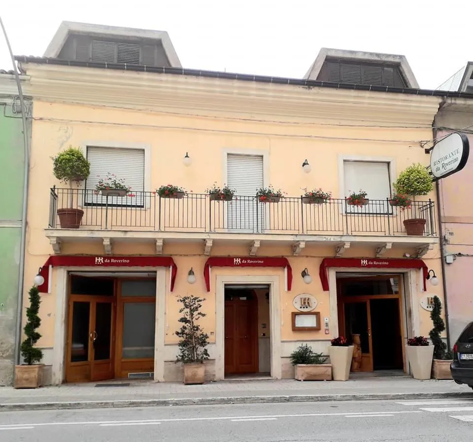 Property building in Hotel Ristorante Da Roverino