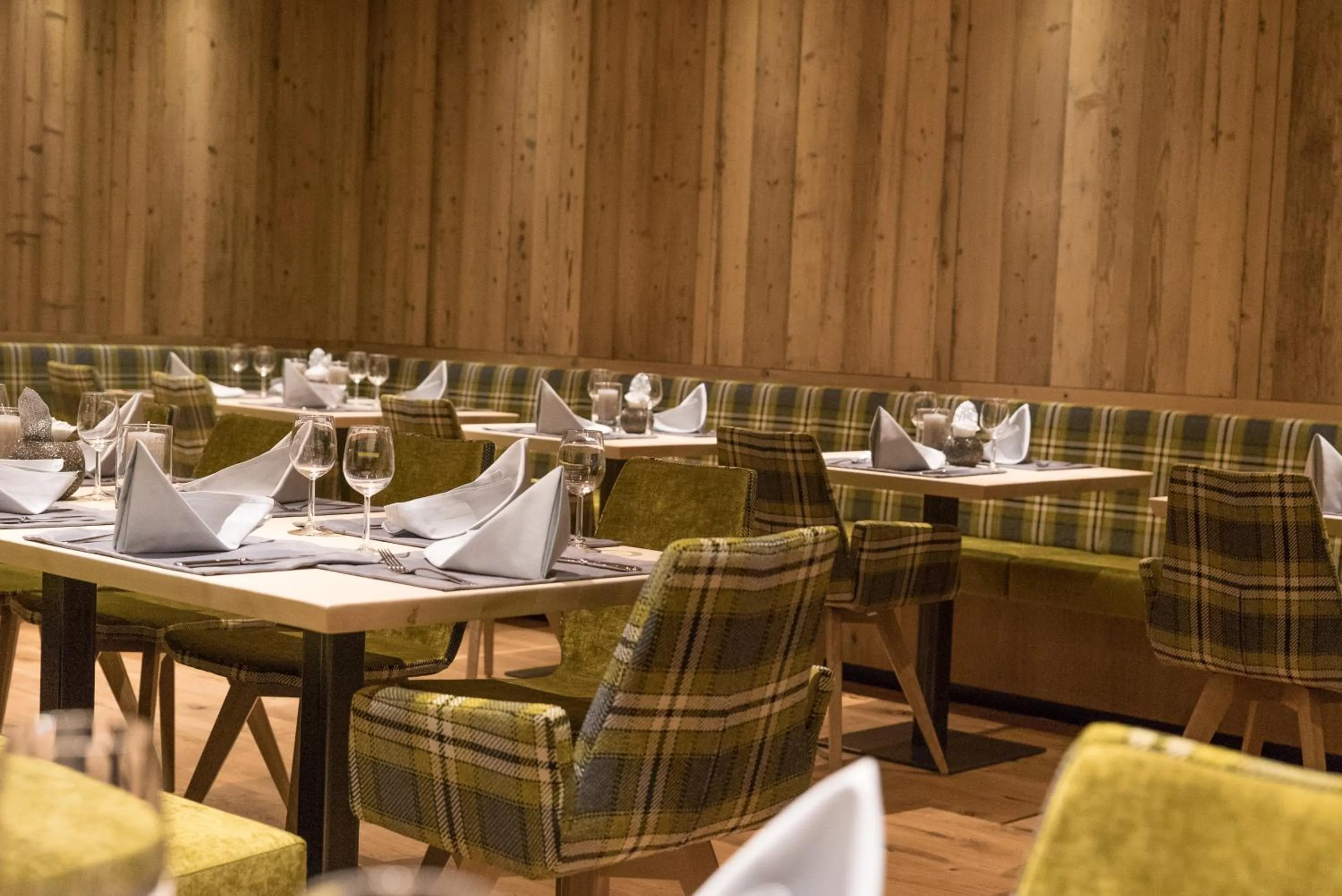 Restaurant/places to eat in Suites Nauders by mein Almhof Superior