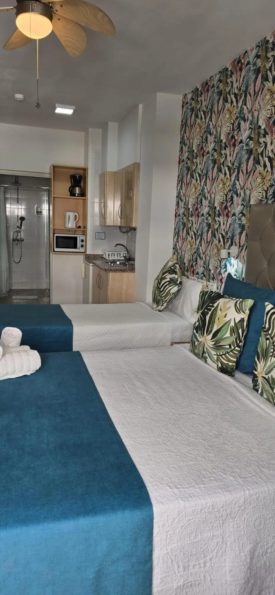 Photo of the whole room, Bed in Candisol Cozy Inns