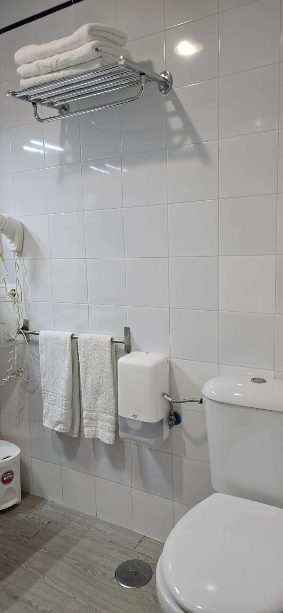 Bathroom in Candisol Cozy Inns
