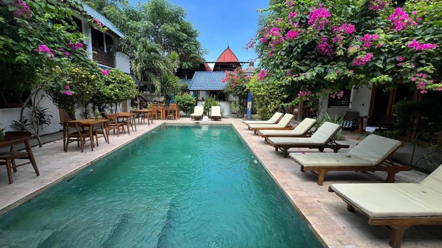 Garden in Marygio Gili Resort