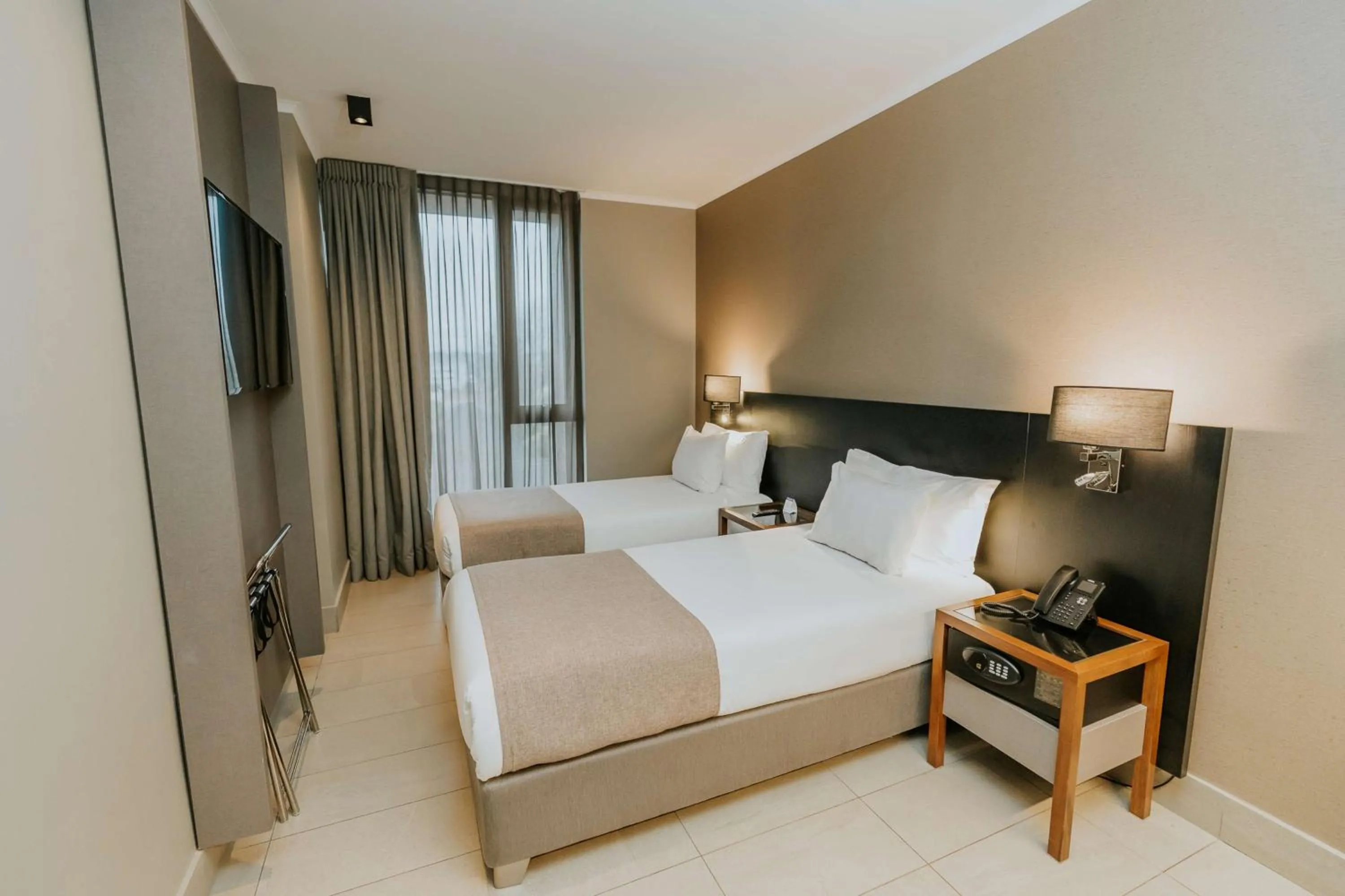 Bedroom, Bed in Best Western Ferrat