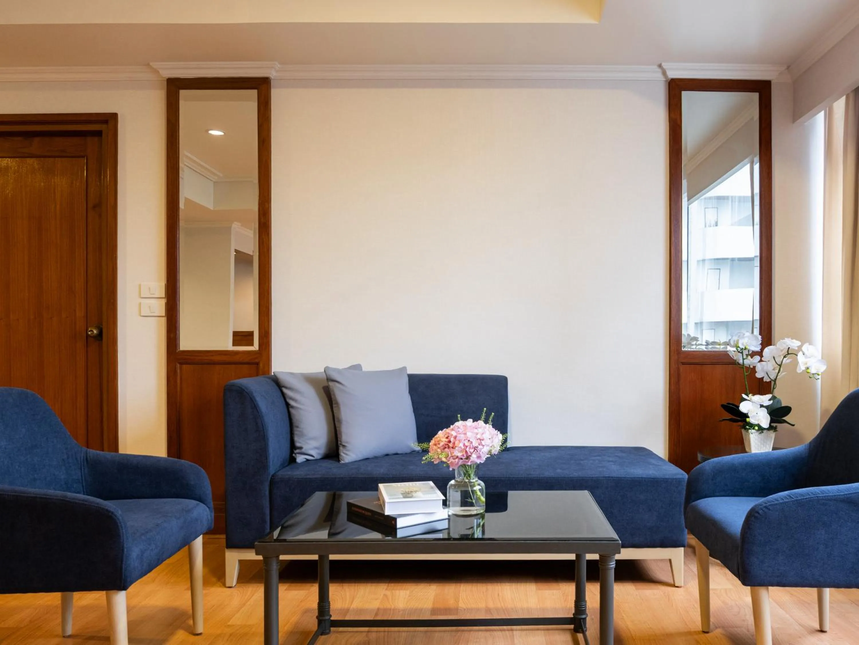 Living room in Rembrandt Residences Bangkok