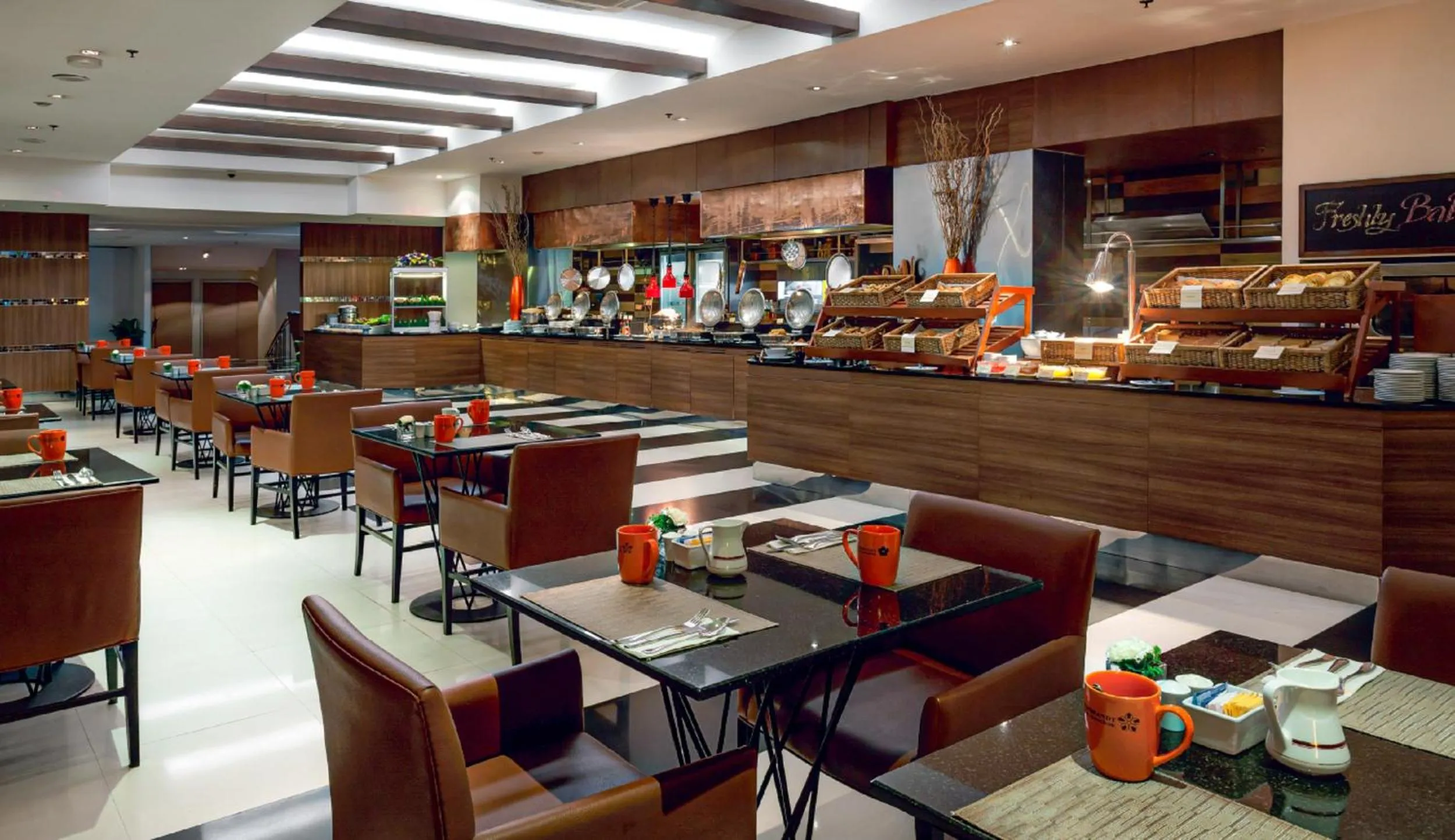 Restaurant/places to eat in Rembrandt Residences Bangkok