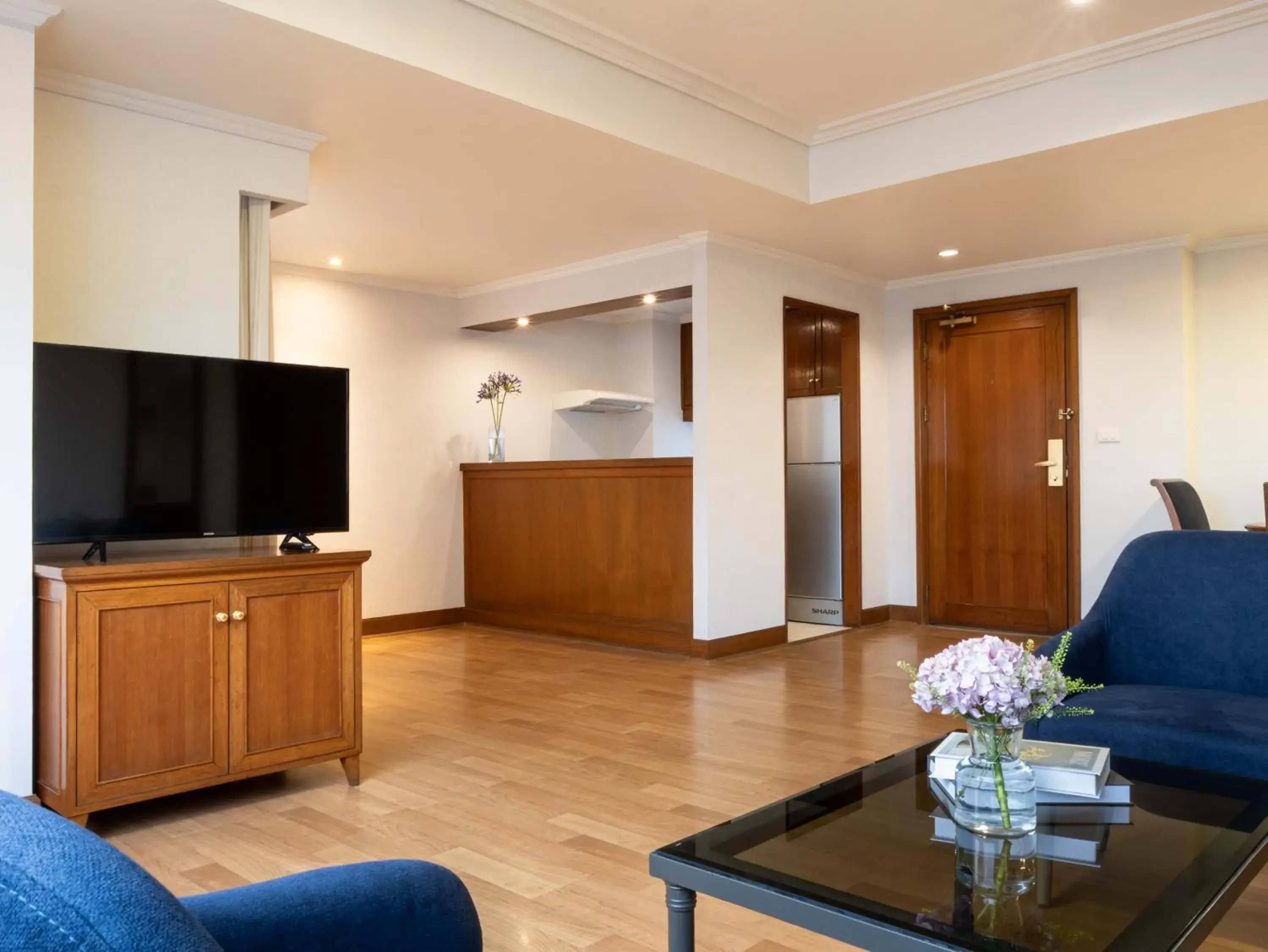 One-Bedroom King Suite in Rembrandt Residences Bangkok One-Bedroom King Suite in Rembrandt Residences Bangkok