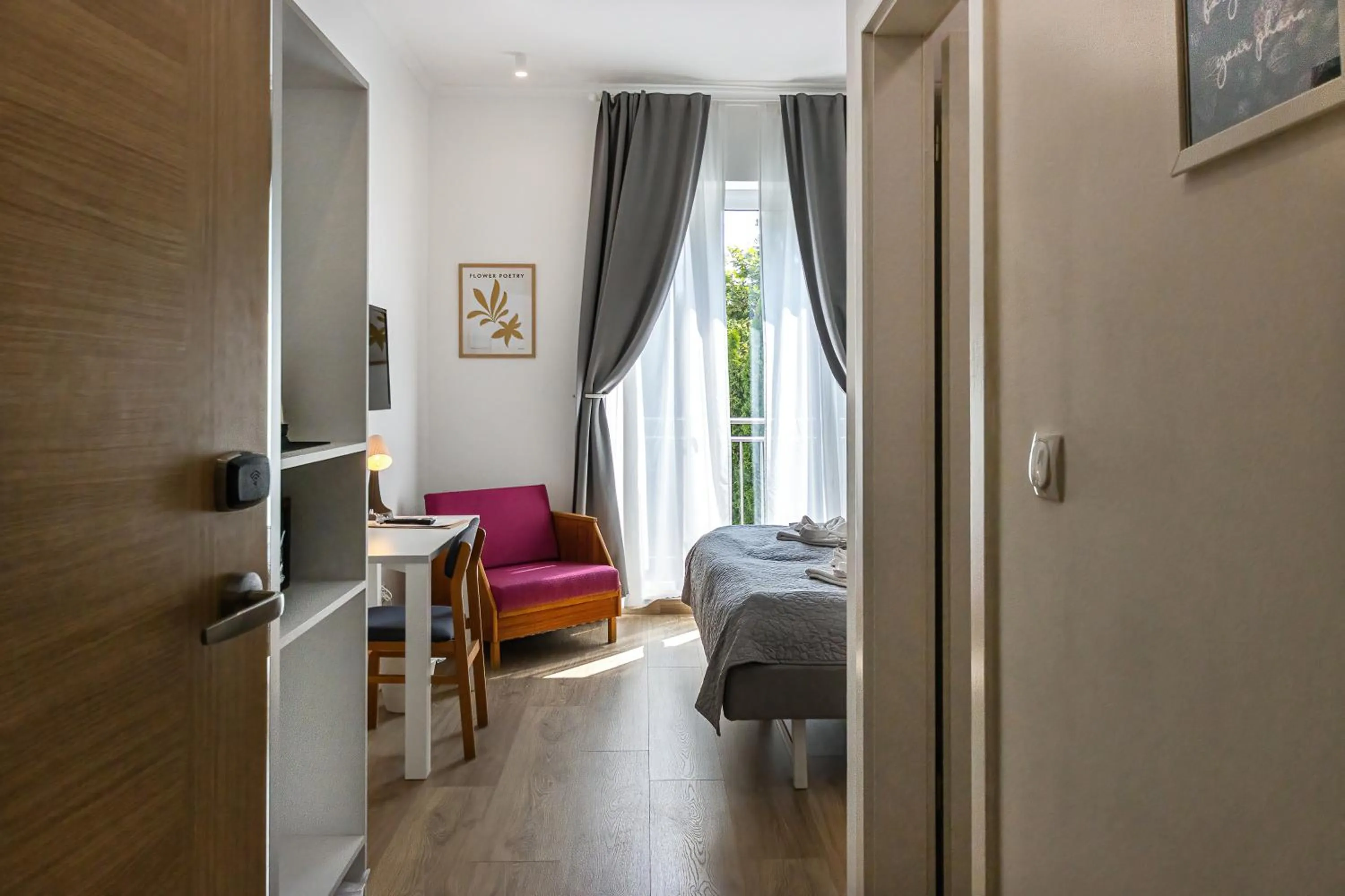 Photo of the whole room in PLAGE-ON Panzió