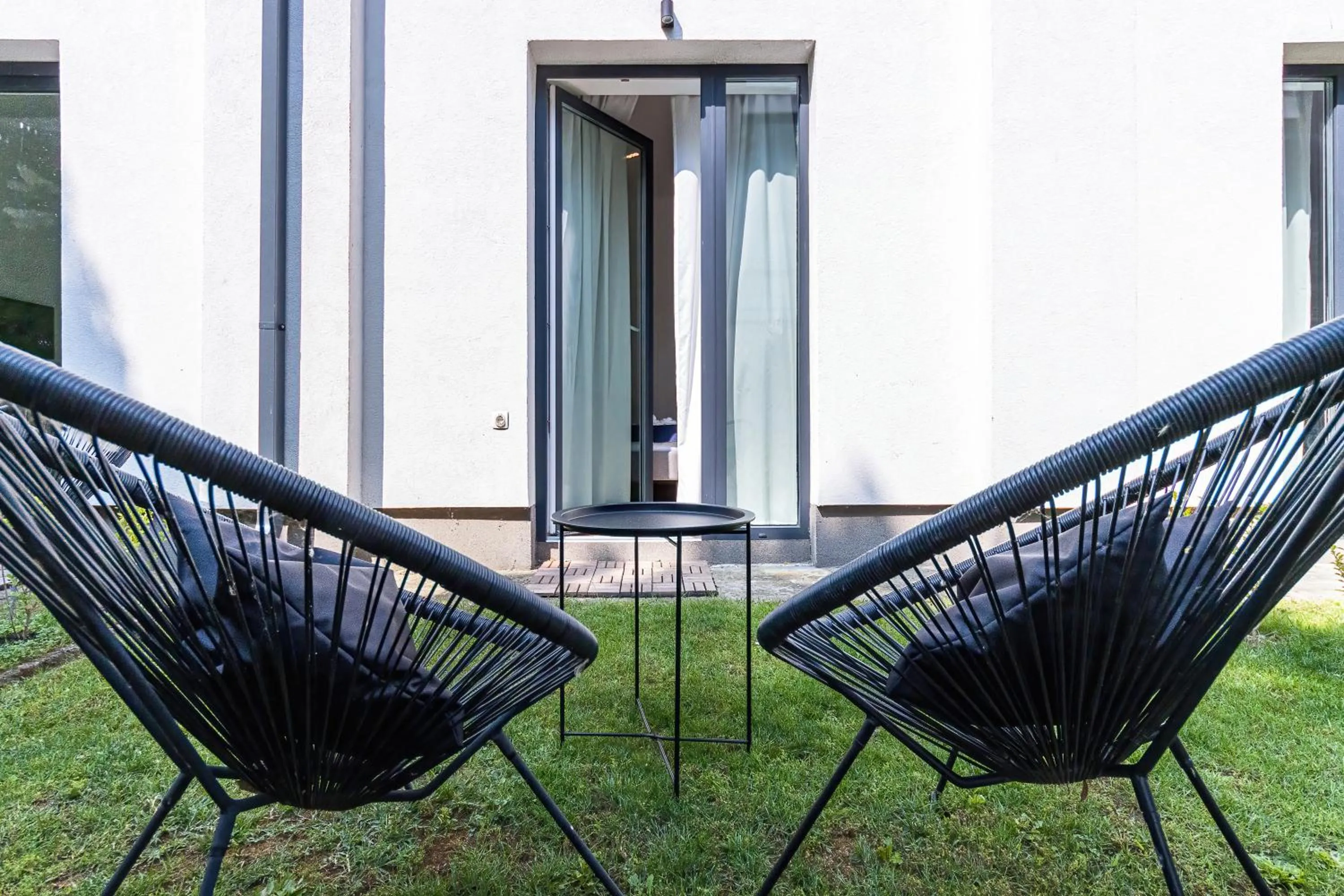 Patio in PLAGE-ON Panzió