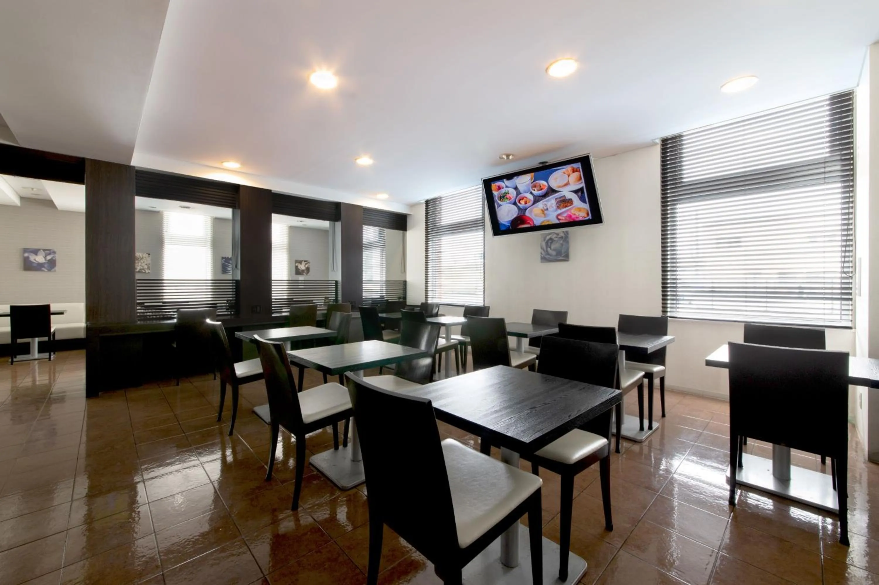 Restaurant/places to eat in Hotel Vista Kumamoto Airport