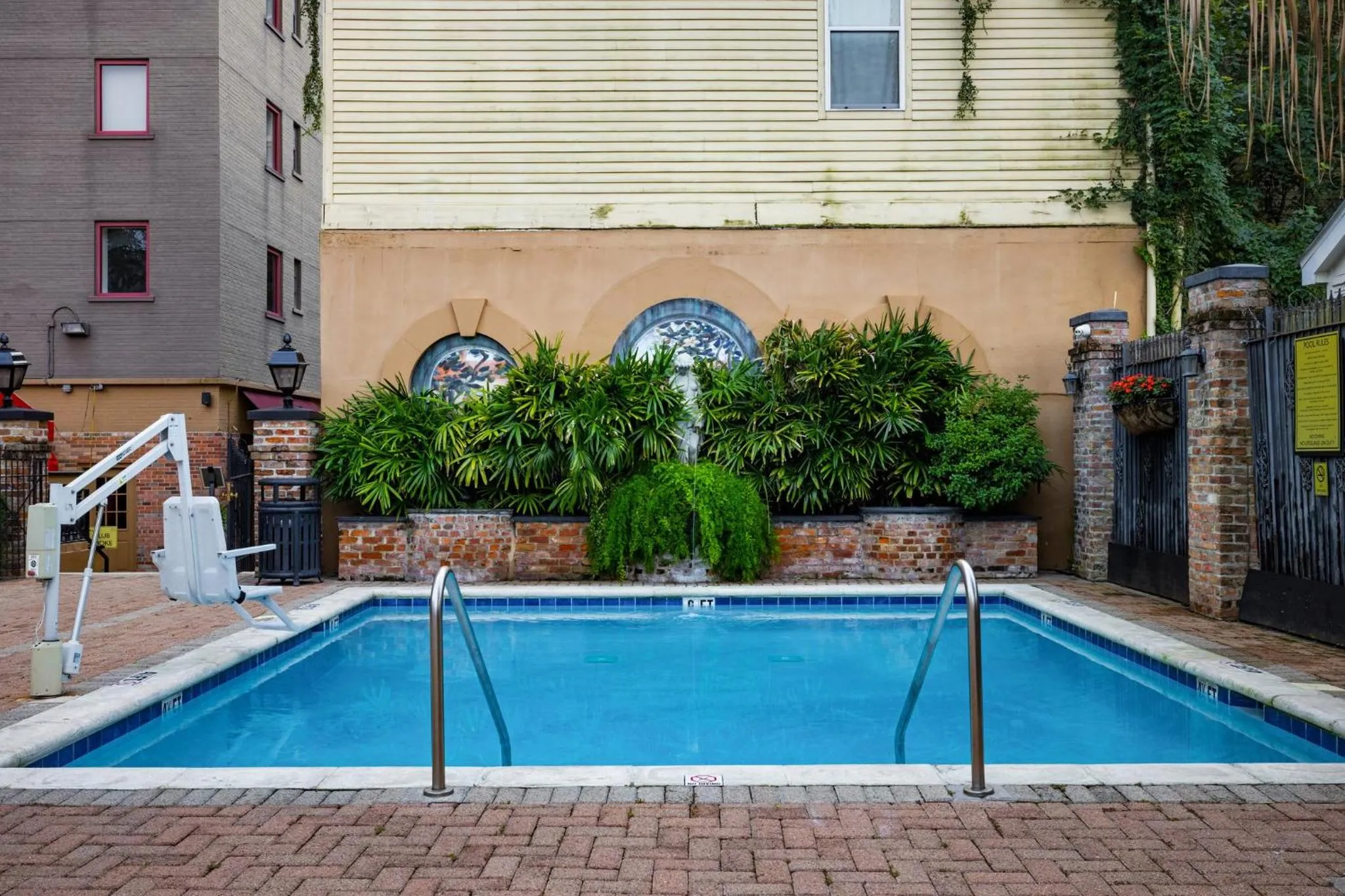 Swimming pool in Club Wyndham Avenue Plaza