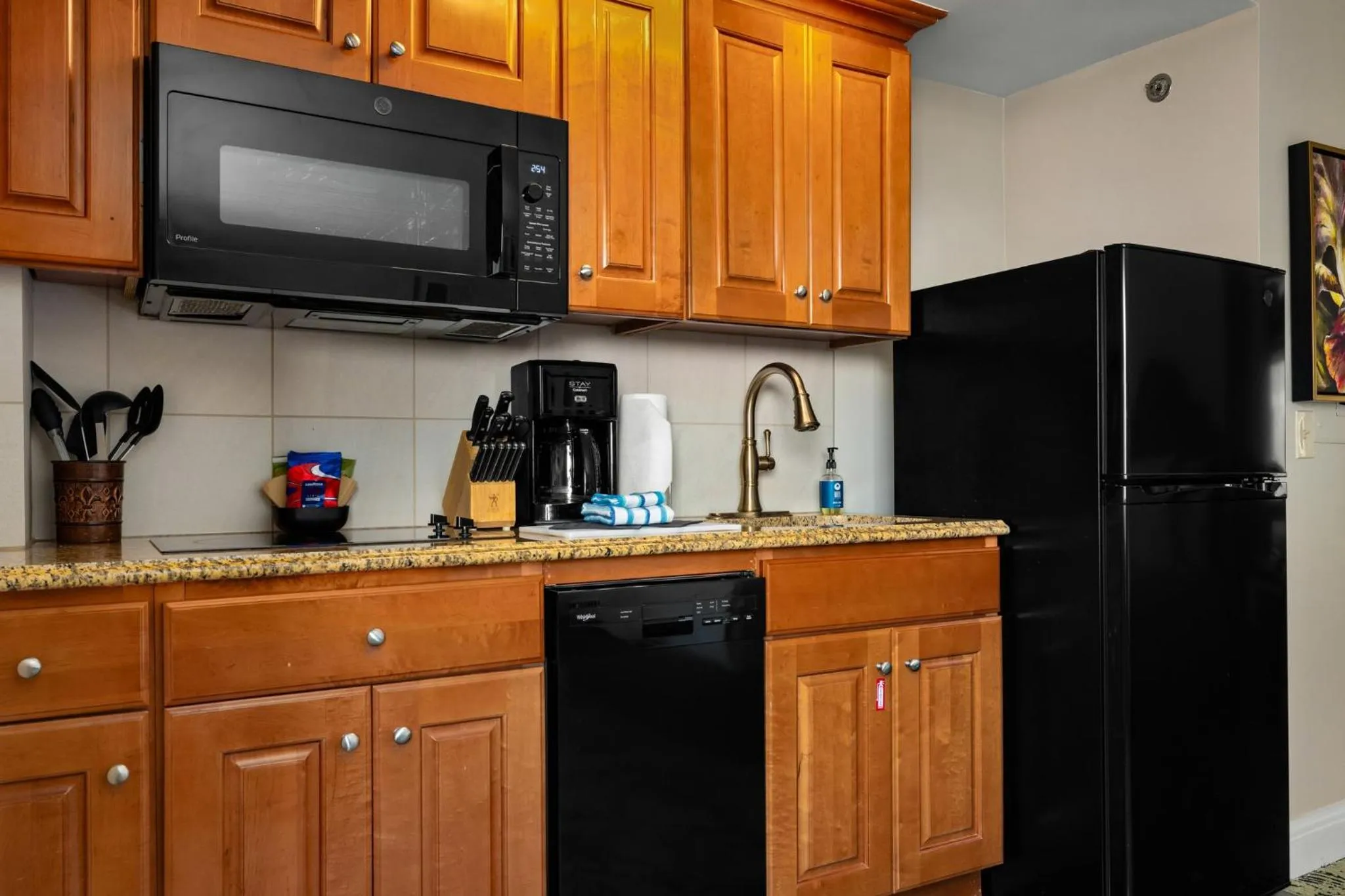 Kitchen or kitchenette in Club Wyndham Avenue Plaza