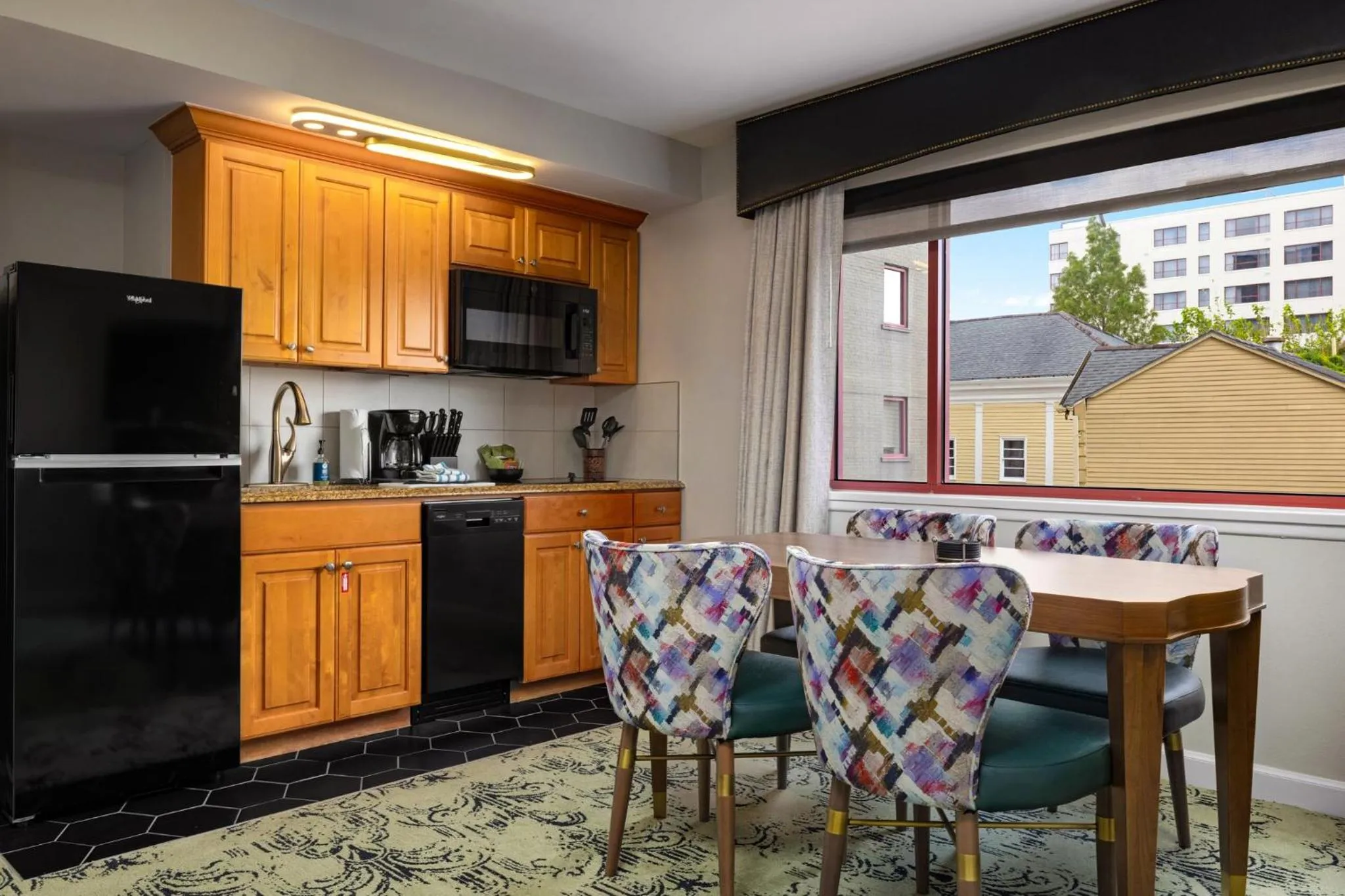 Restaurant/places to eat in Club Wyndham Avenue Plaza