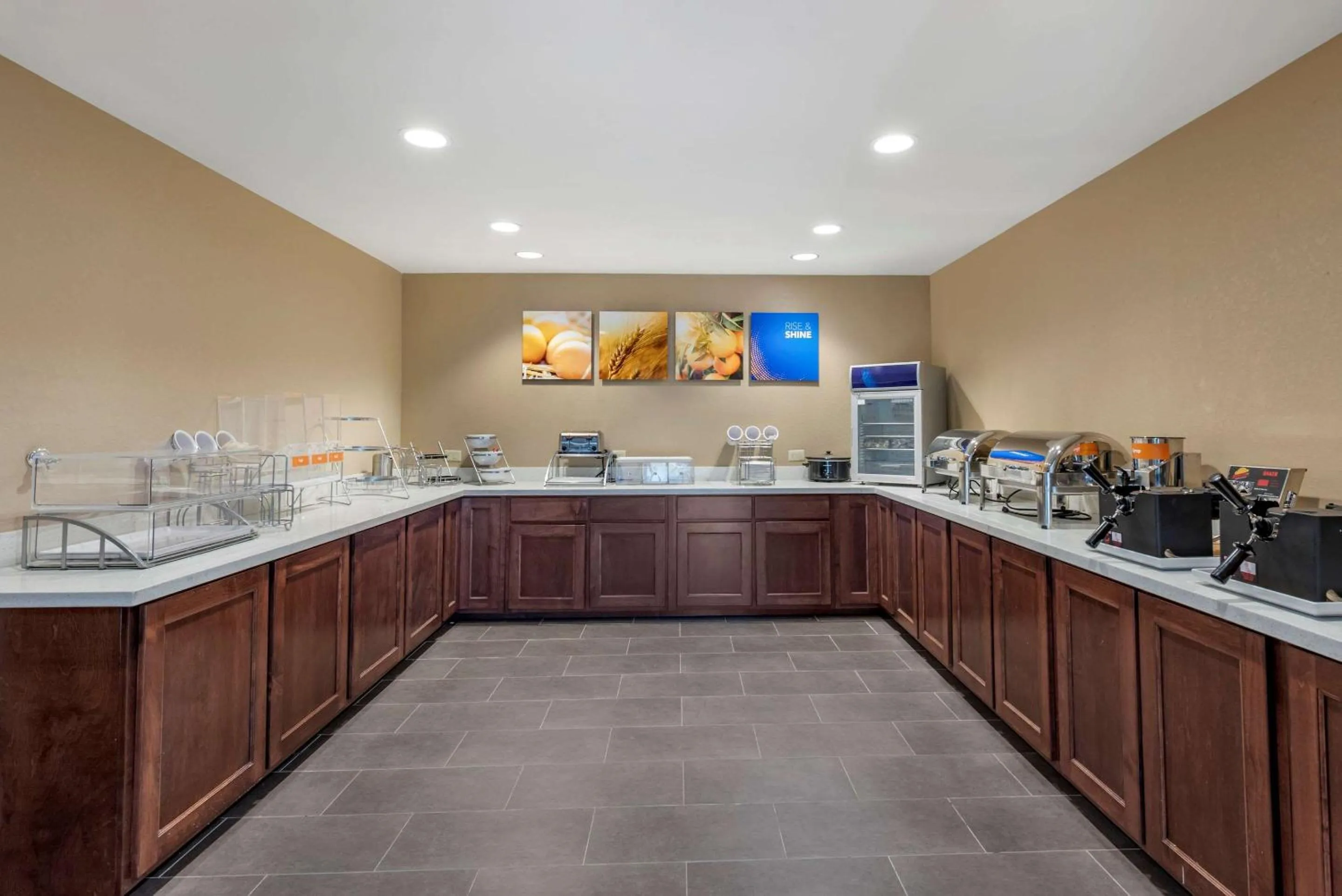 Restaurant/places to eat in Comfort Suites Dry Ridge