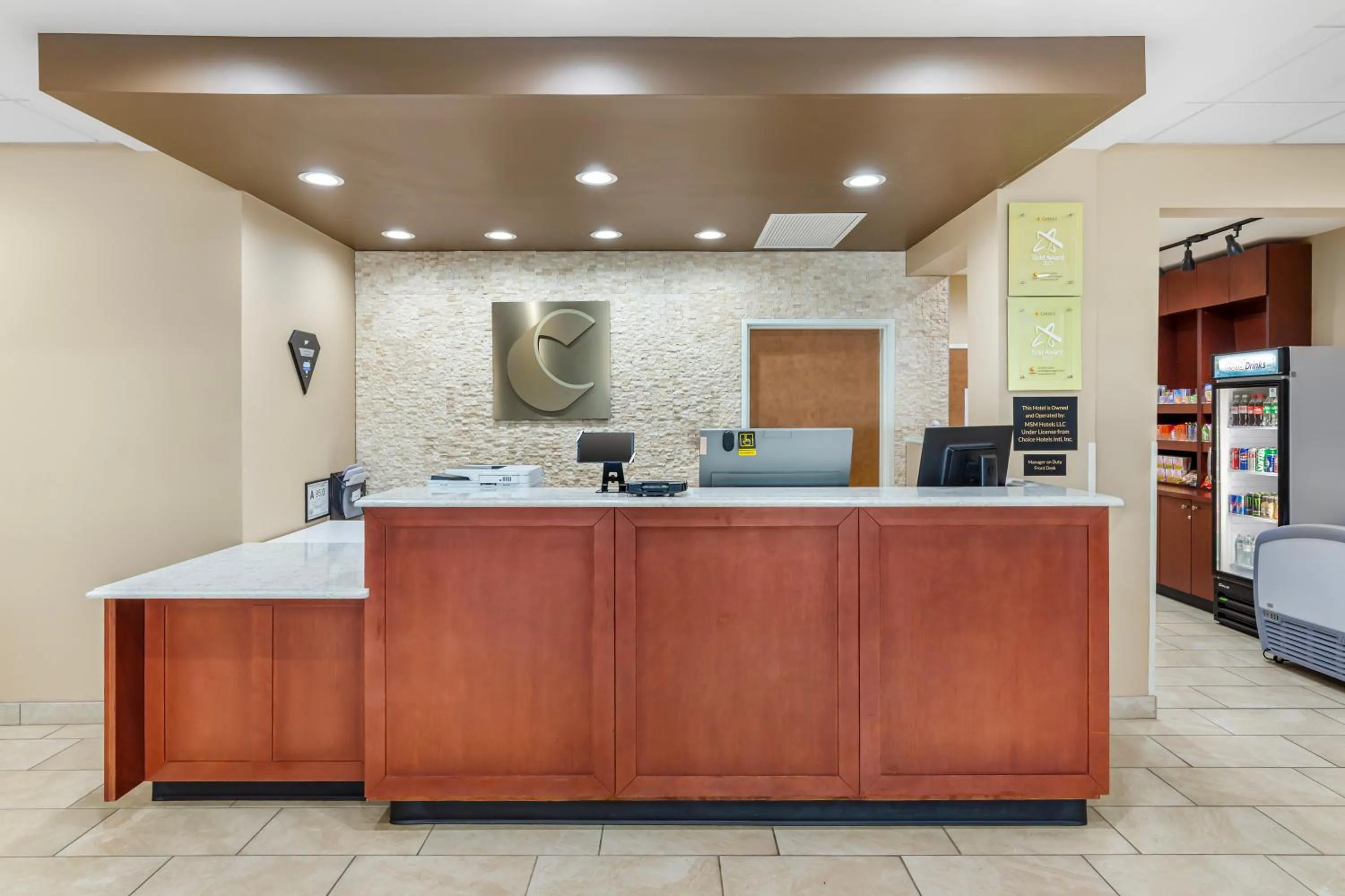 Lobby or reception in Comfort Suites Greensboro-High Point