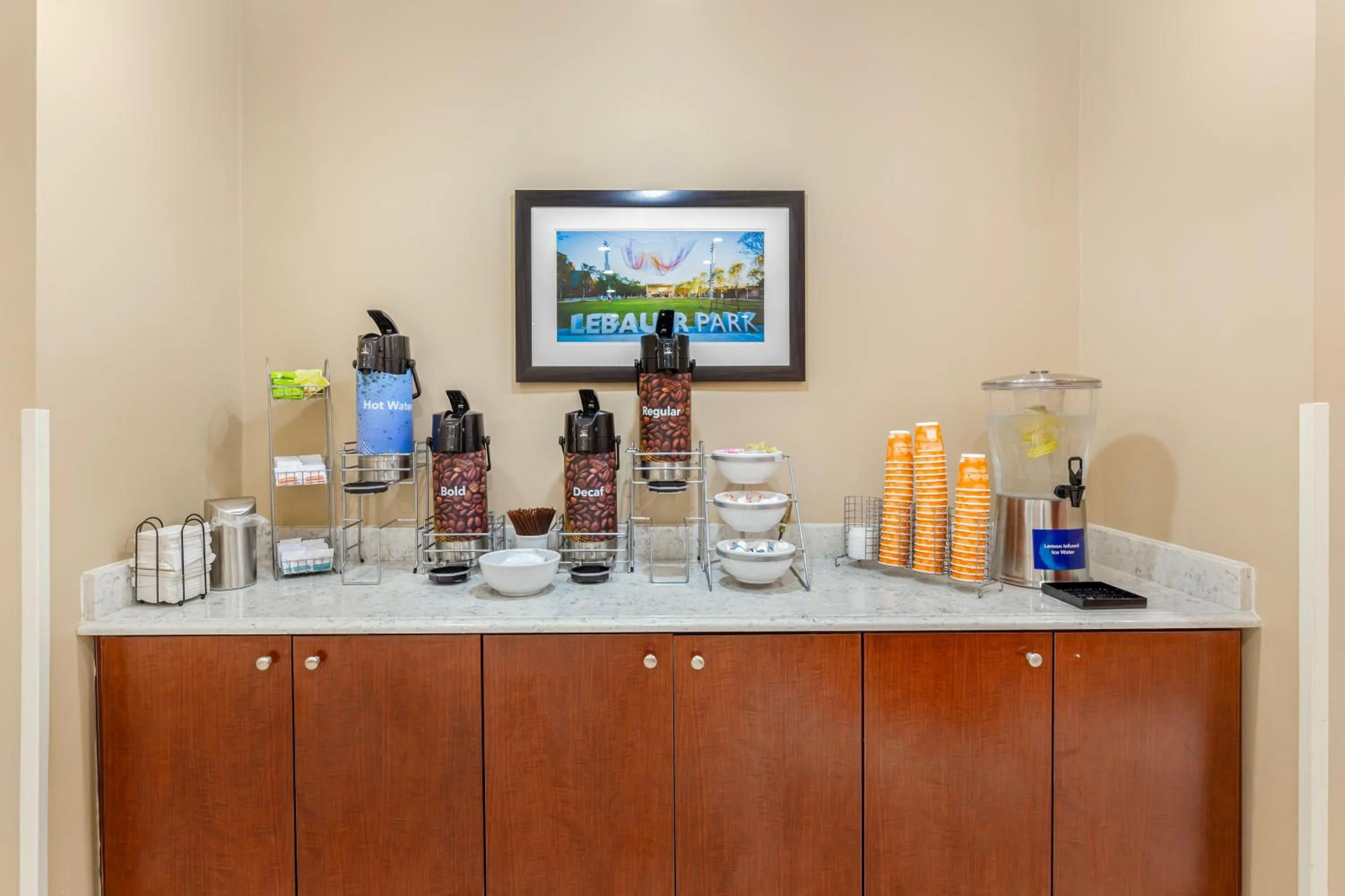 Breakfast in Comfort Suites Greensboro-High Point