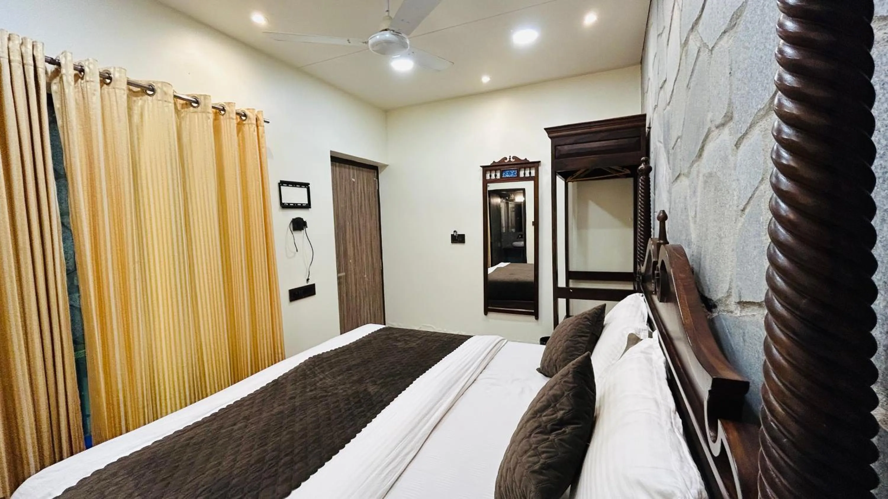 Bedroom, Bed in Hari Niwas - A Boutique Garden Resort Mount Abu
