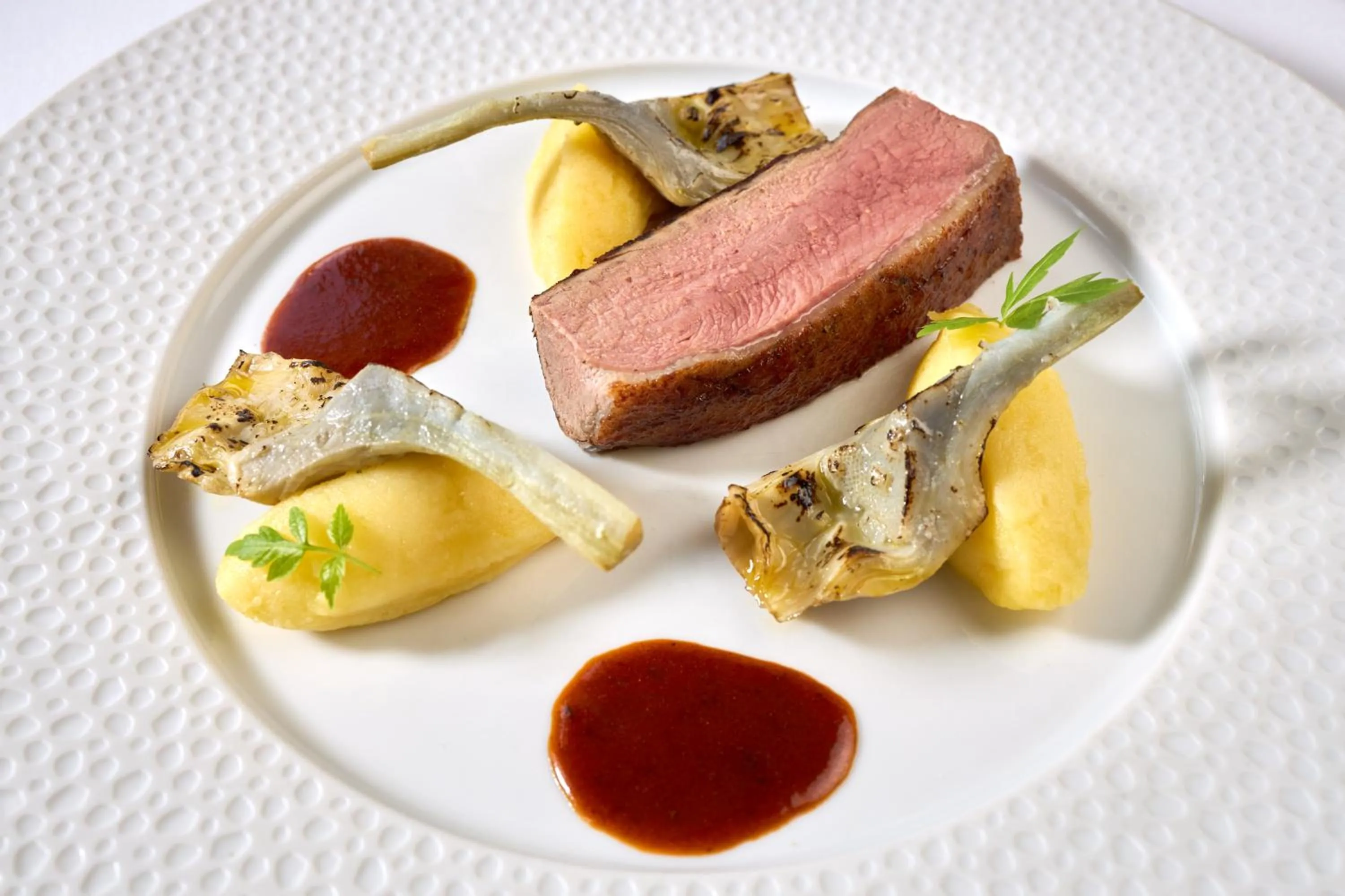 Food and drinks in Le Château de la Tour