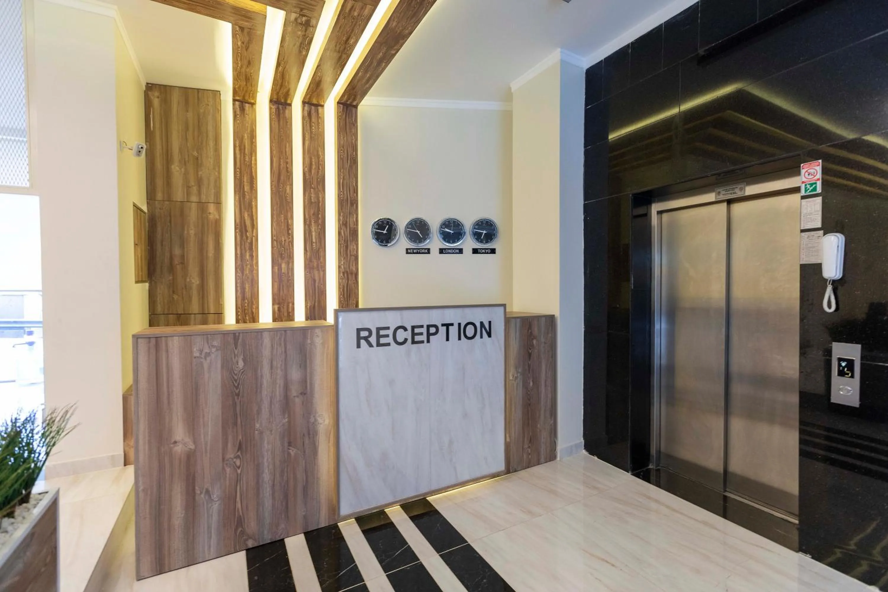 Lobby or reception in World Point Hotel Besyol