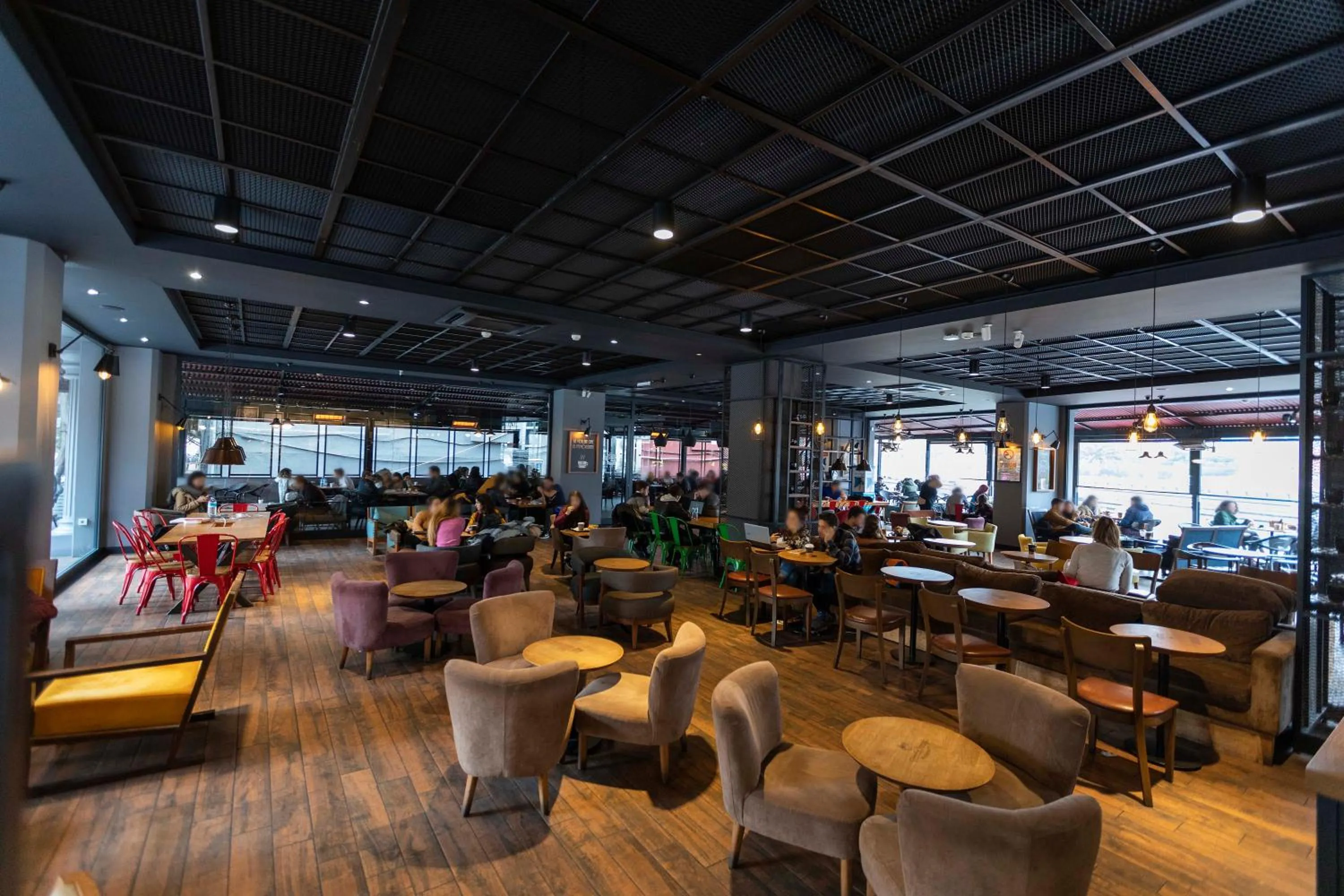 Lounge or bar in World Point Hotel Besyol