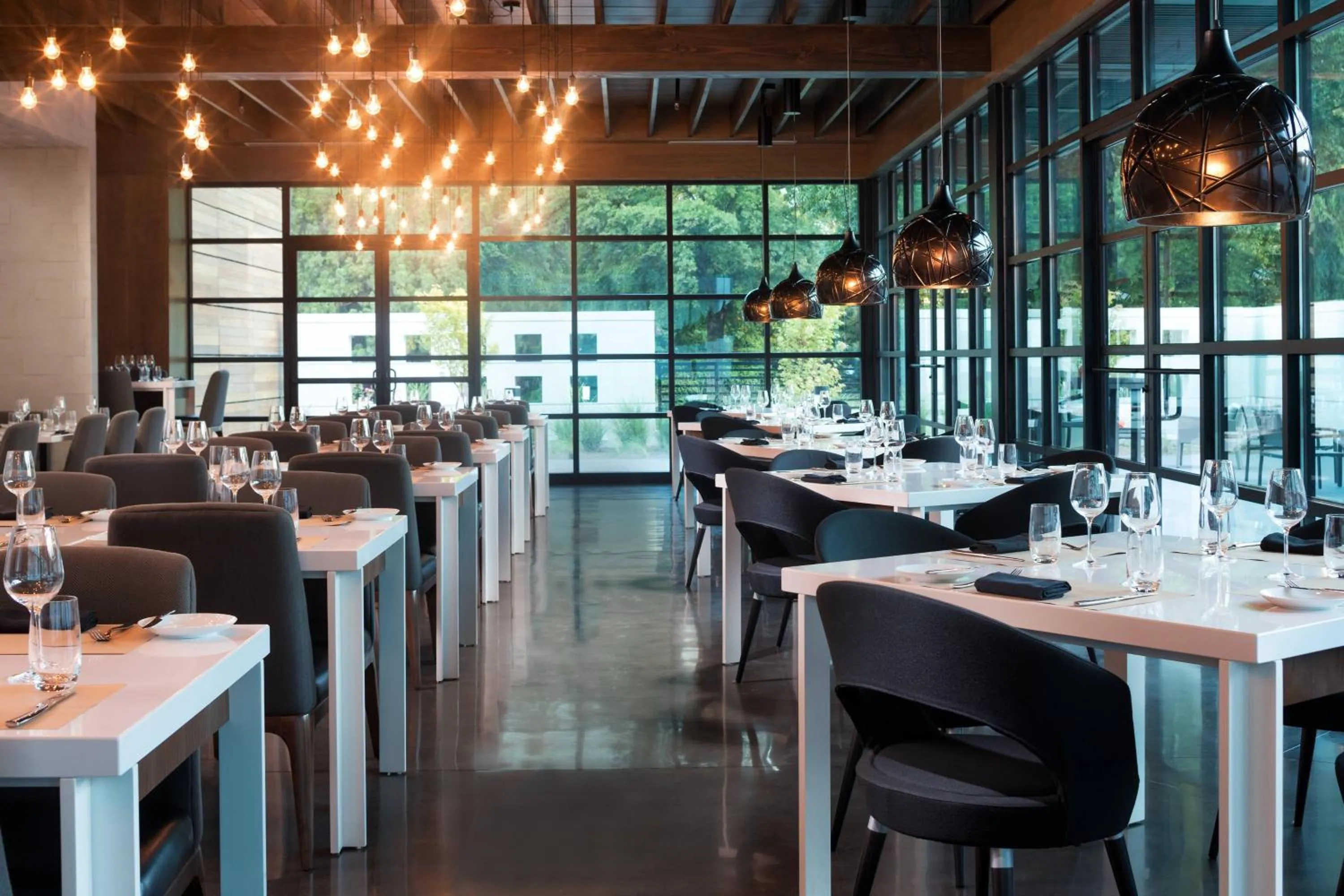 Restaurant/places to eat in Le Meridien Atlanta Perimeter