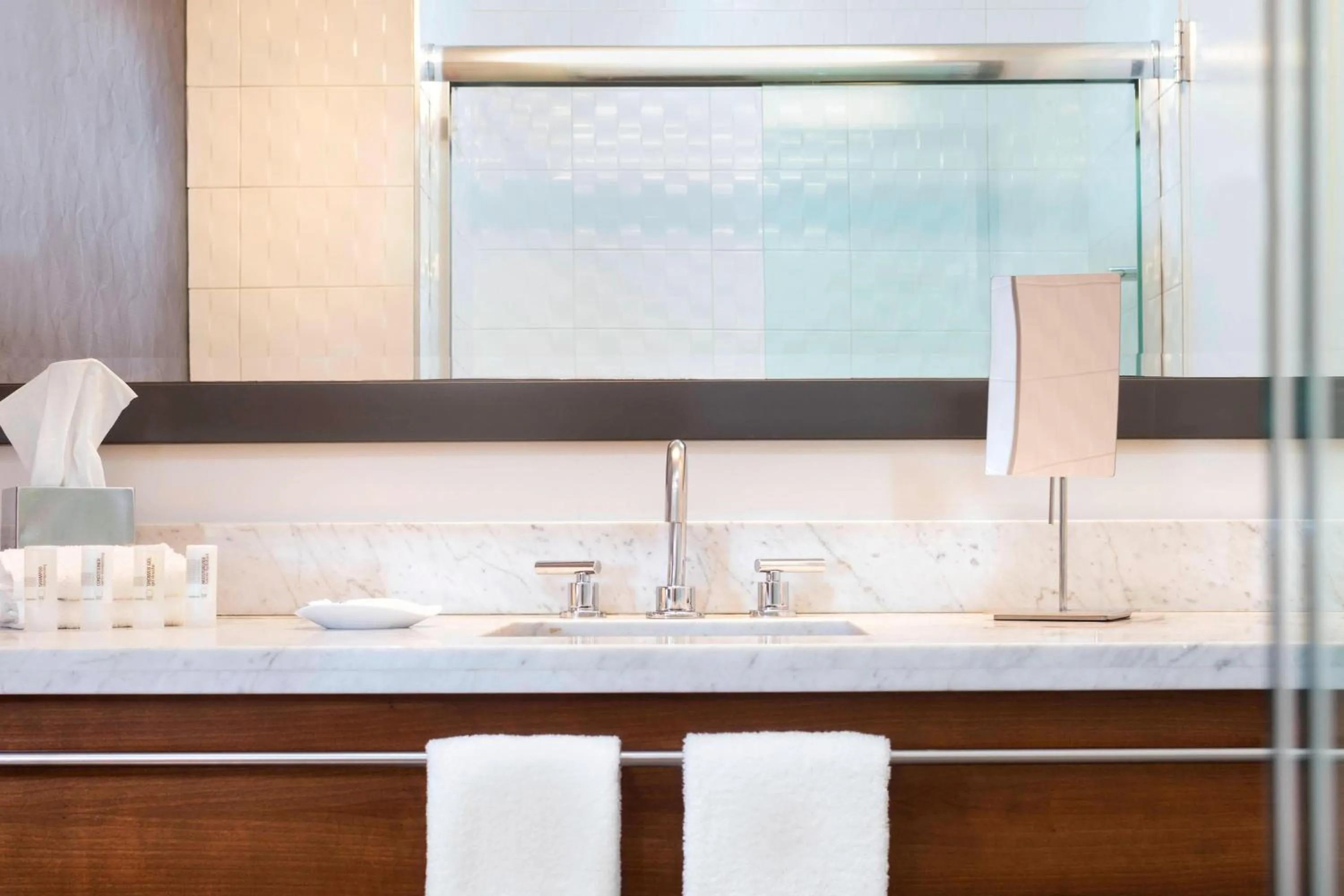 Bathroom in Le Meridien Atlanta Perimeter