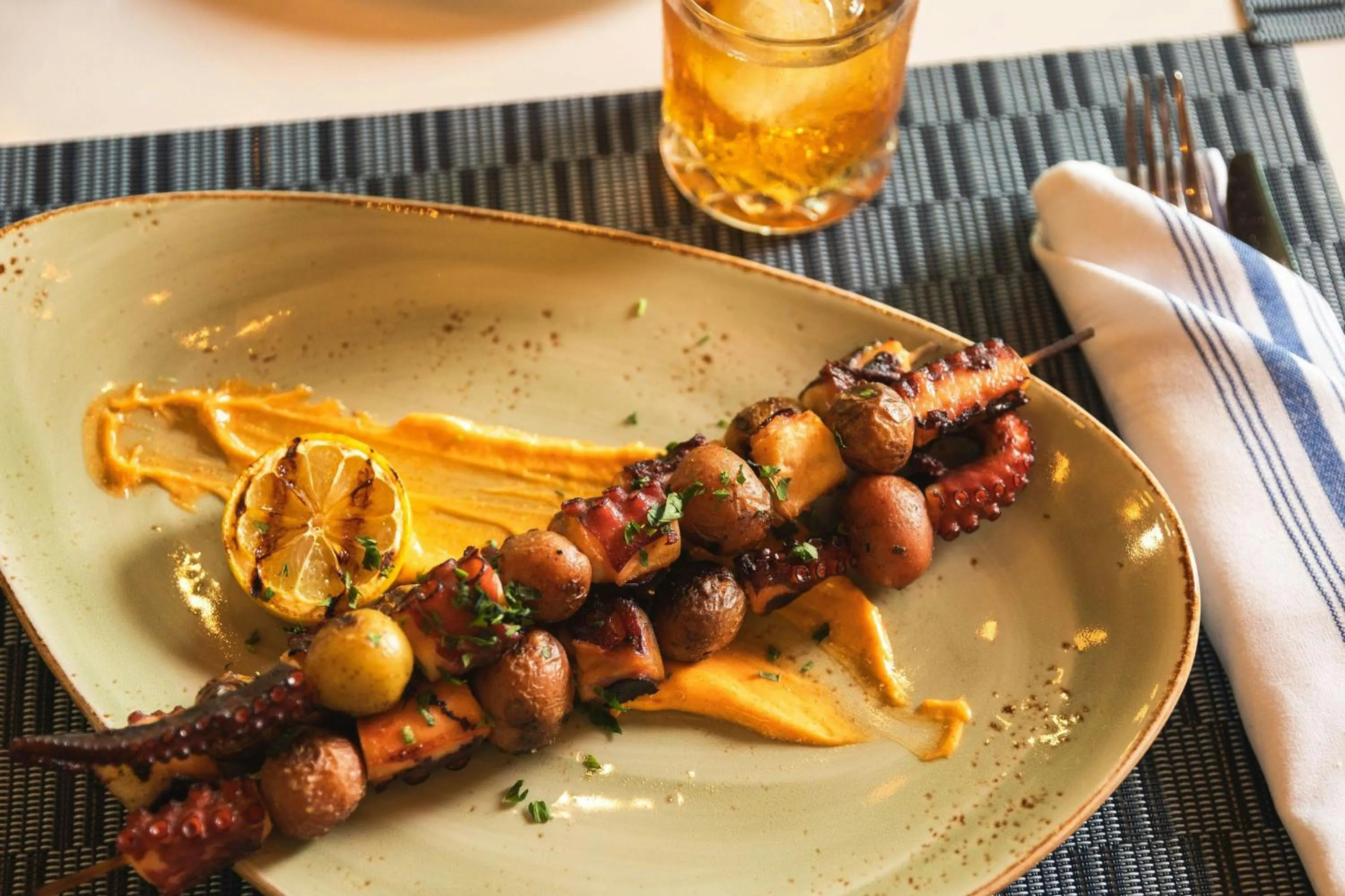 Restaurant/places to eat in Le Meridien Atlanta Perimeter