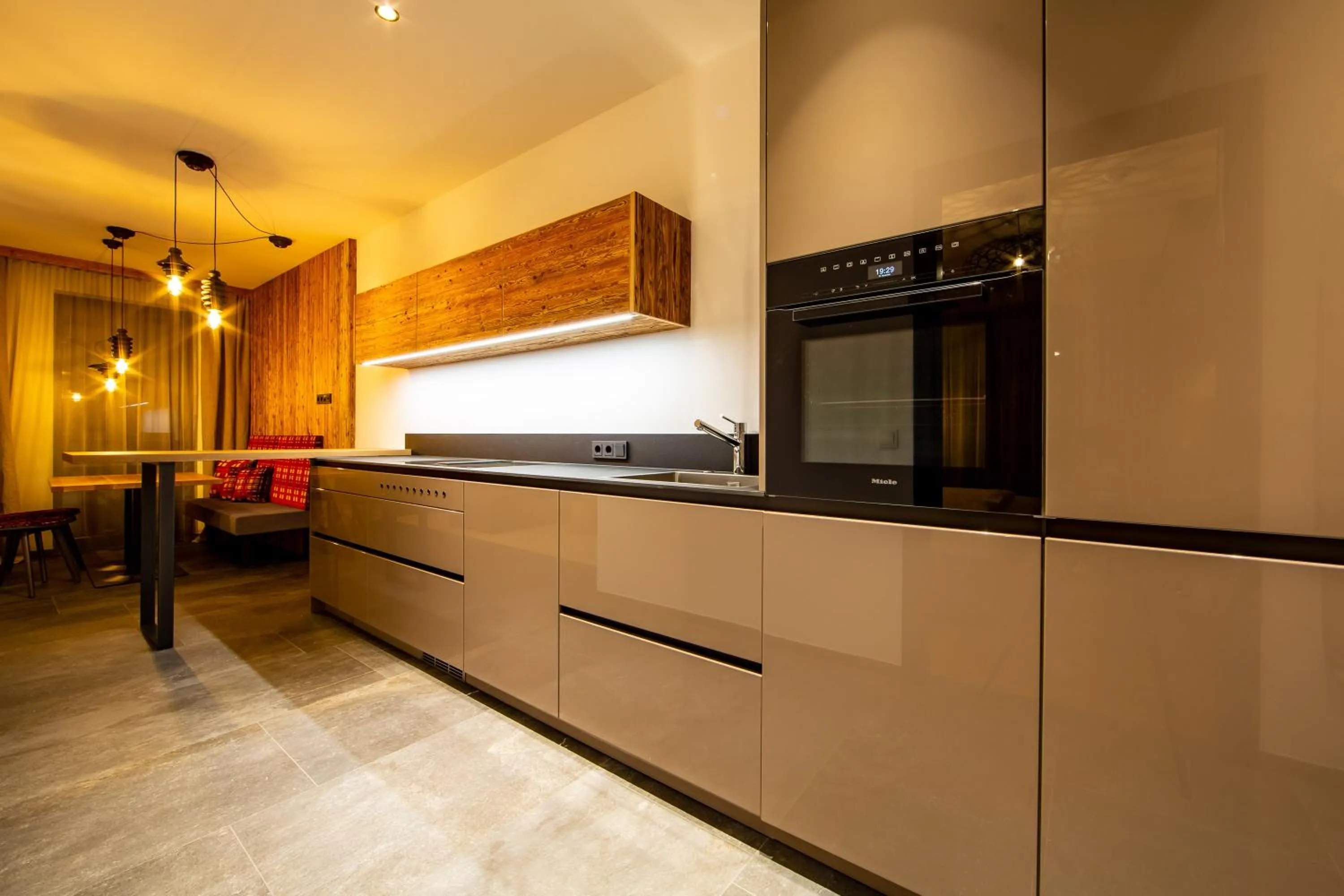 Kitchen or kitchenette in LUVA Resorts Kappl - Chalet K