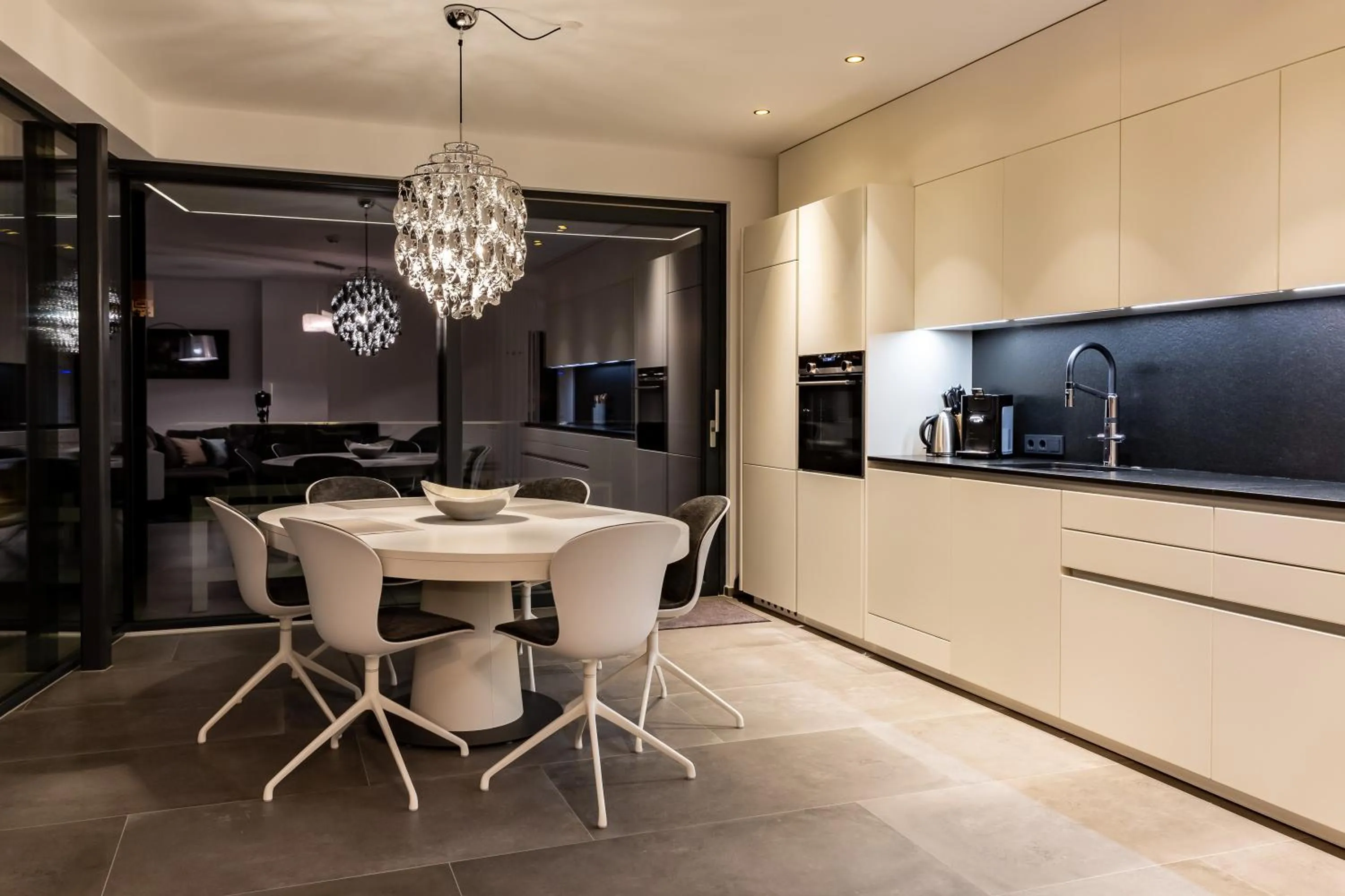 Kitchen or kitchenette in LUVA Resorts Kappl - Chalet K