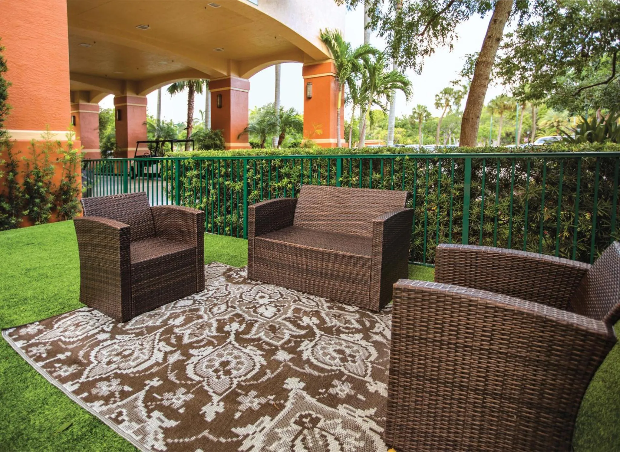 Property building in Club Wyndham Palm-Aire