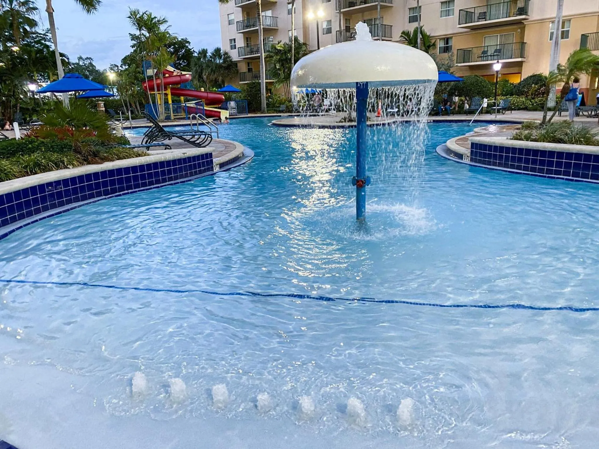 Swimming pool in Club Wyndham Palm-Aire