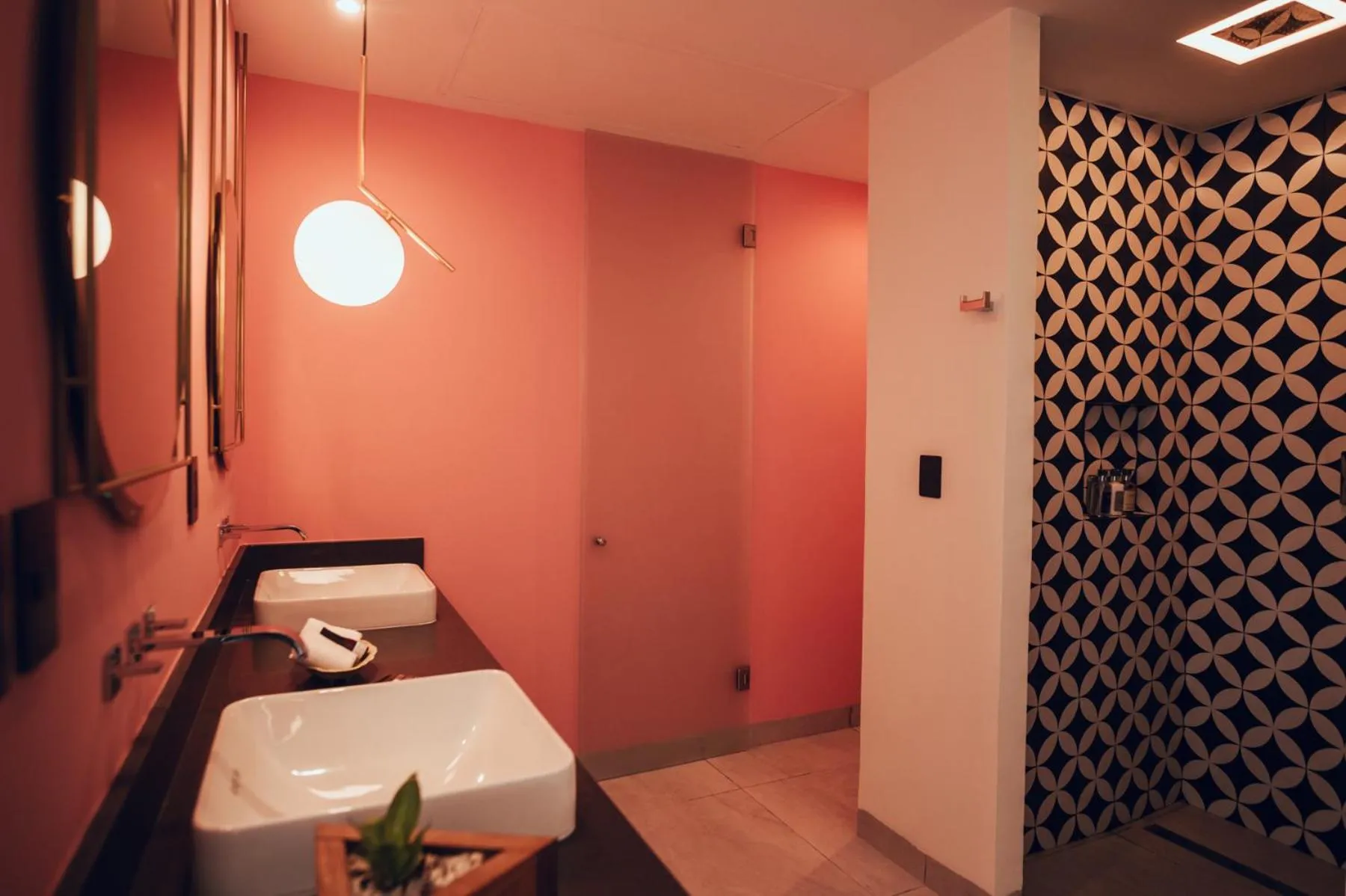 Bathroom in CALIXTA Hotel