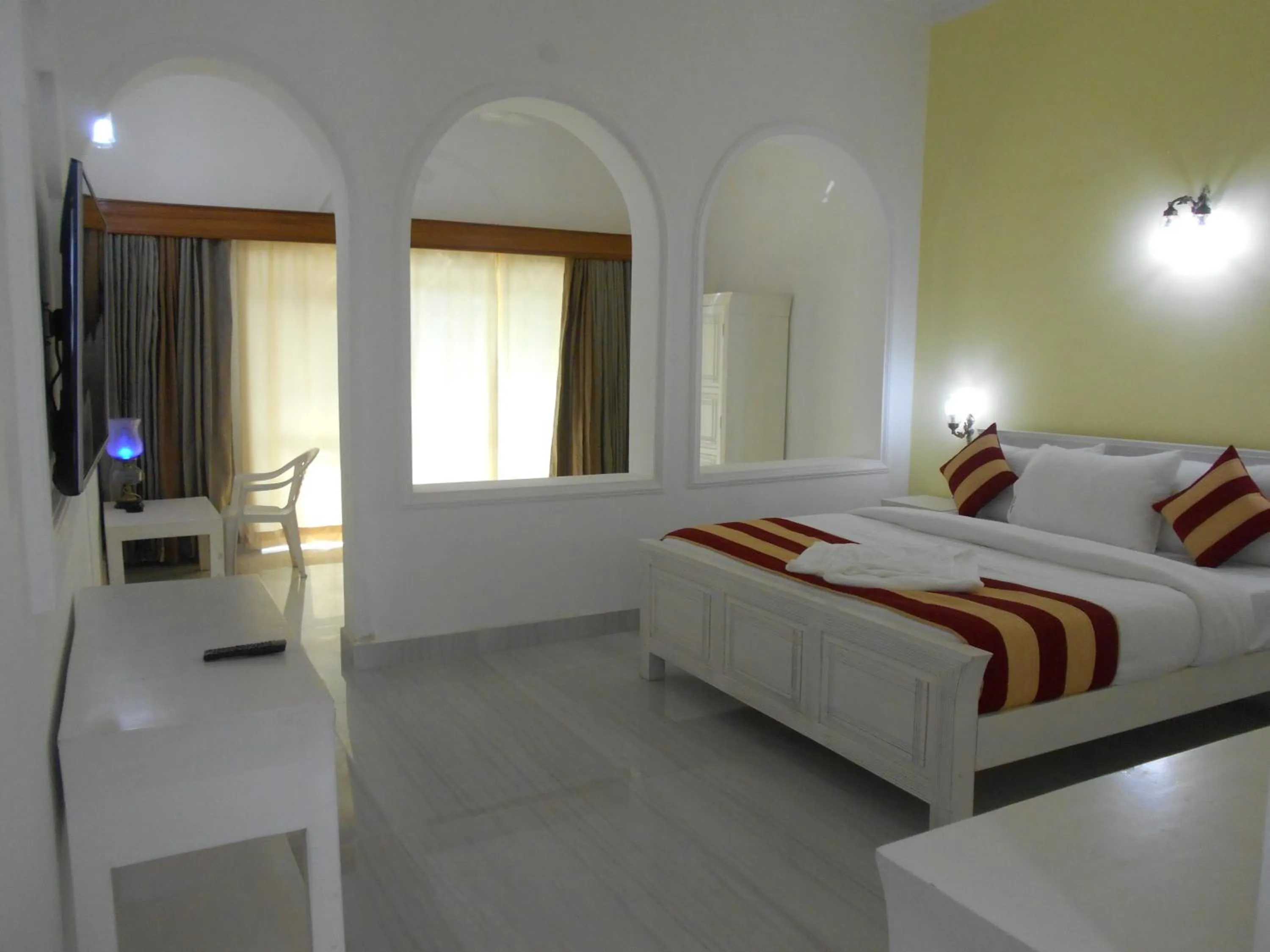 Bedroom, Bed in Hotel isabel Palace