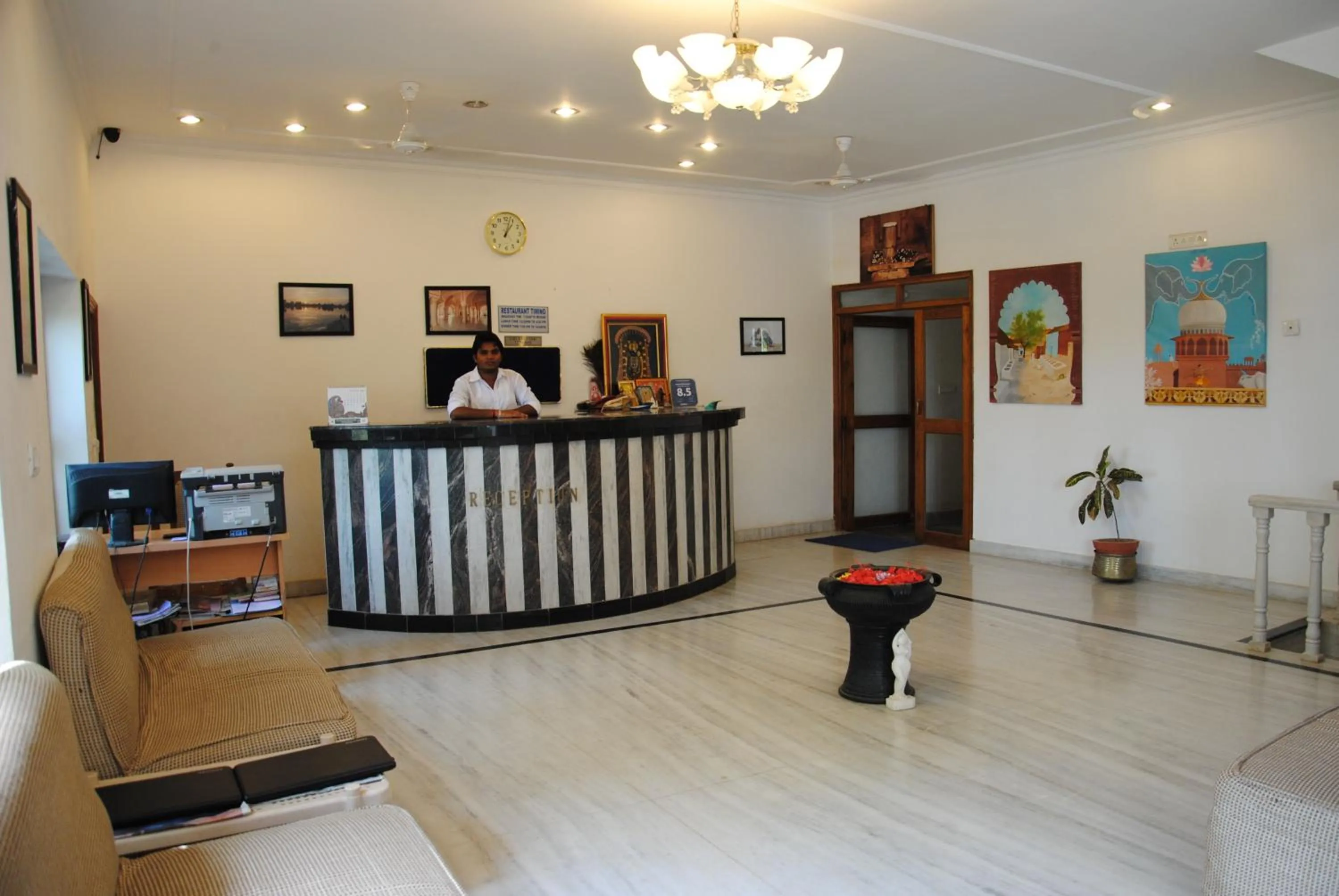 Lobby or reception in Hotel isabel Palace