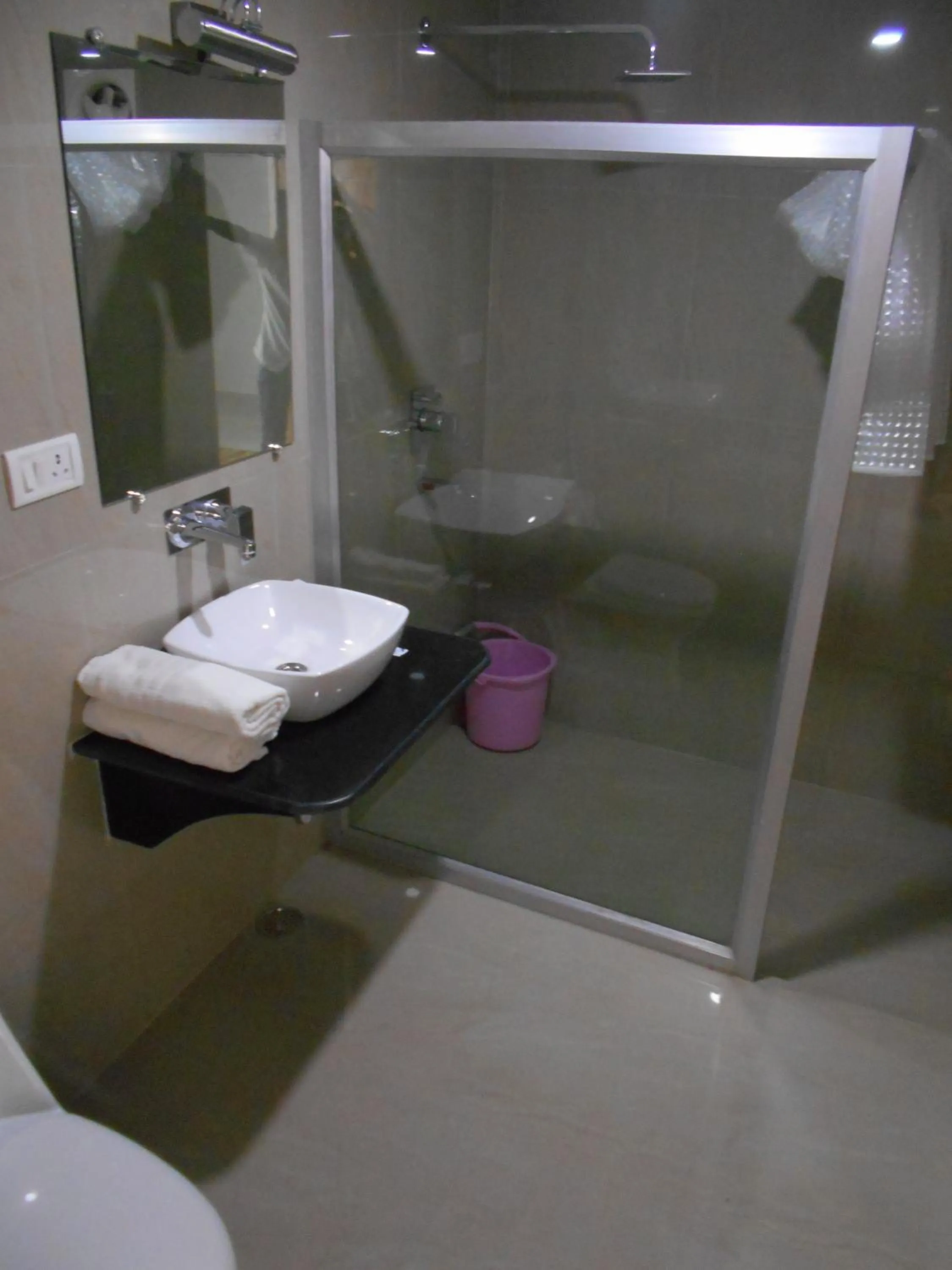 Bathroom in Hotel isabel Palace