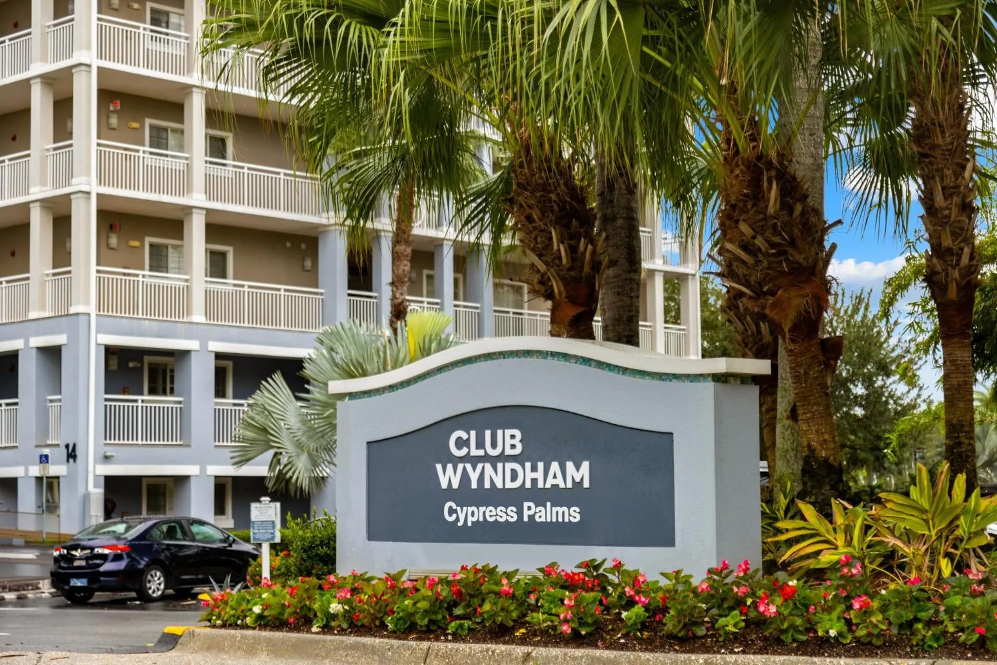 Property building in Club Wyndham Cypress Palms