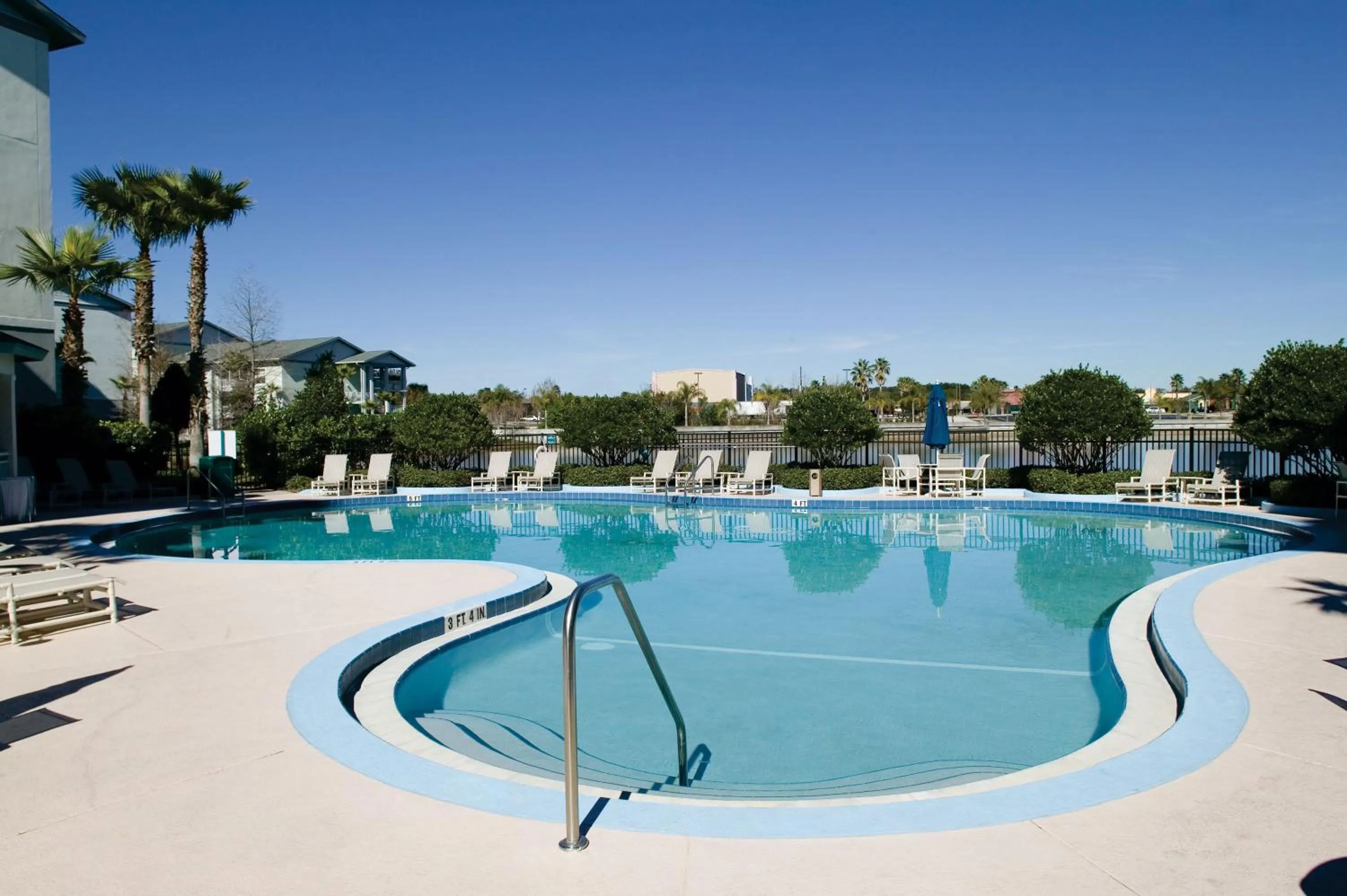 Swimming pool in Club Wyndham Cypress Palms
