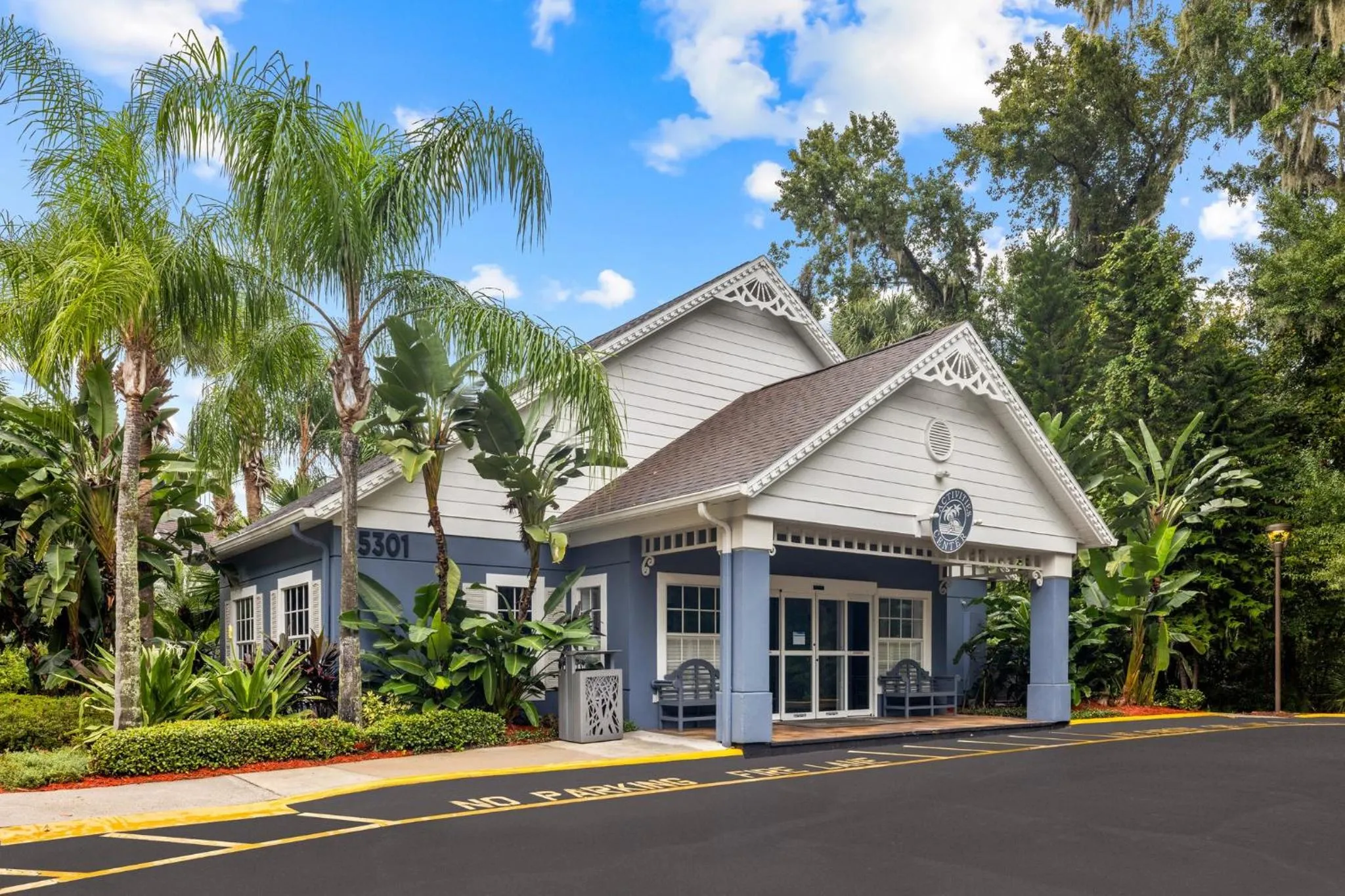 Property building in Club Wyndham Cypress Palms
